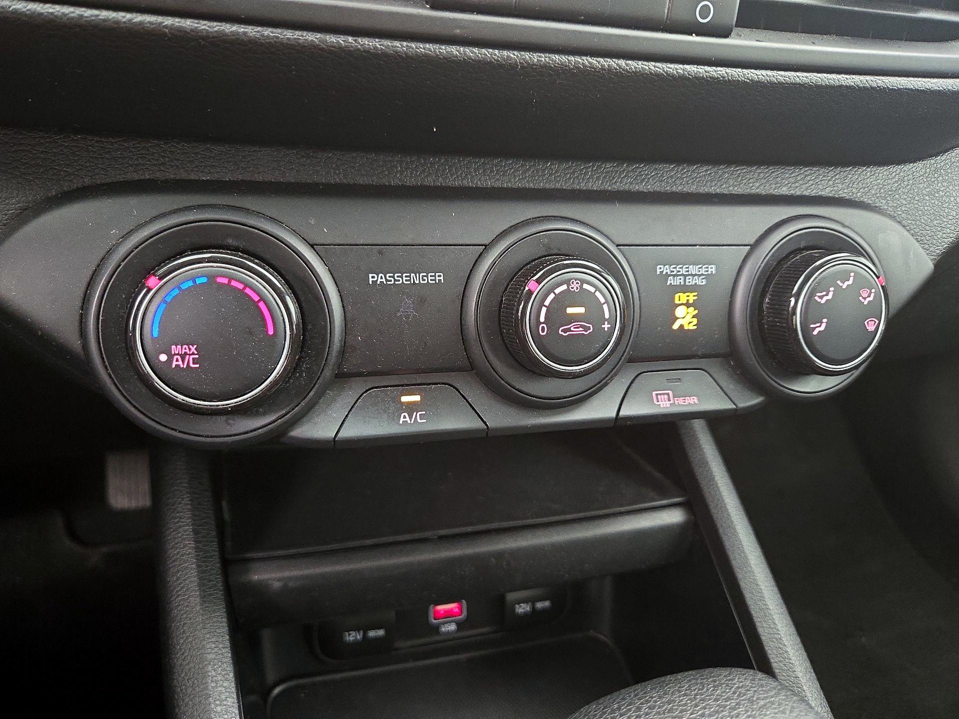 Thumbnail: 2023 Kia Forte - 16