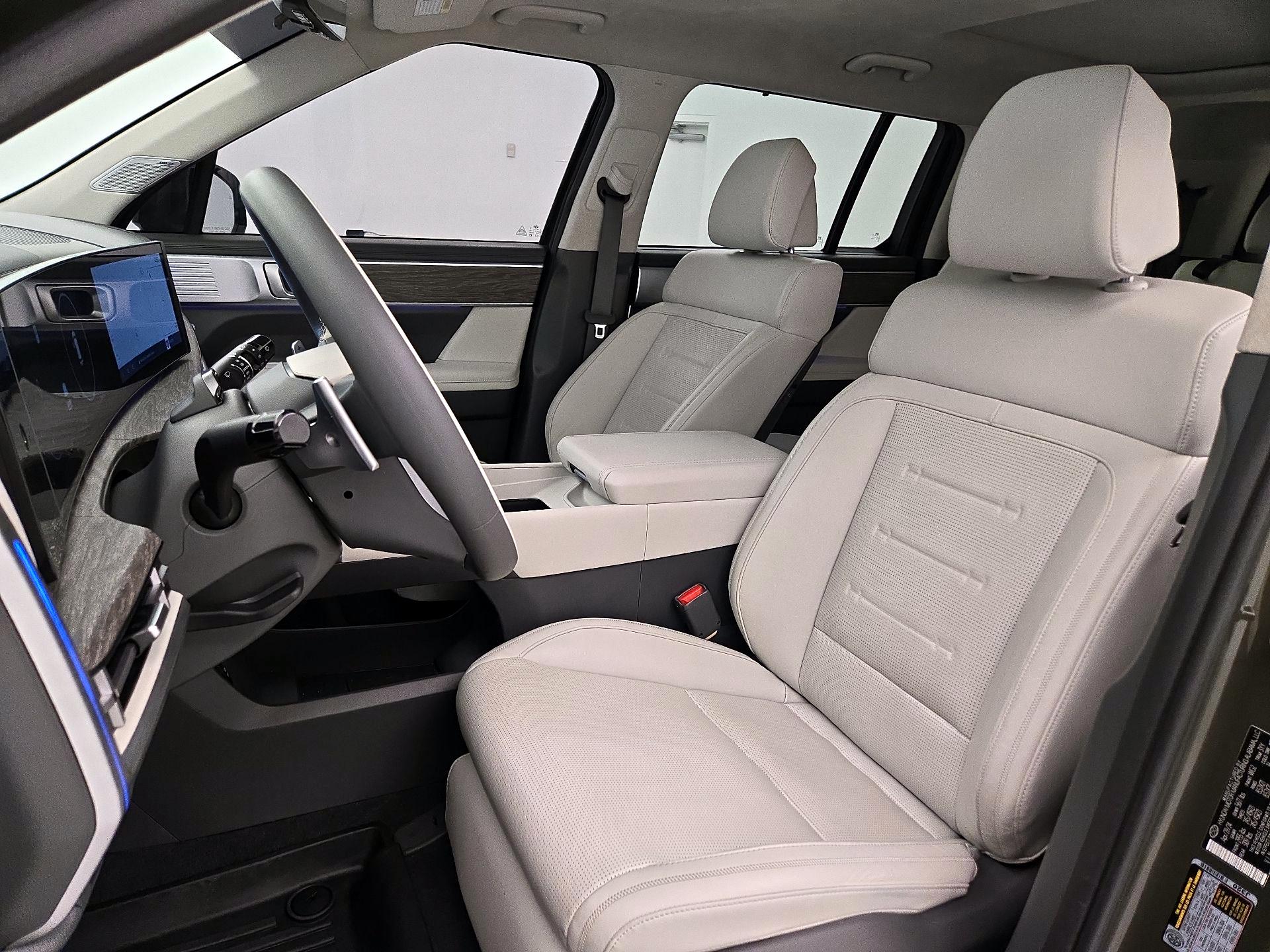 Thumbnail: 2024 Hyundai Santa Fe - 11