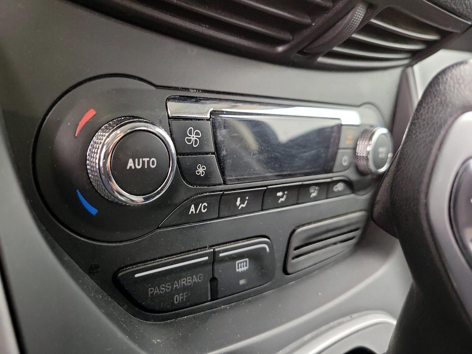 2014 Ford Escape SE - Photo 17