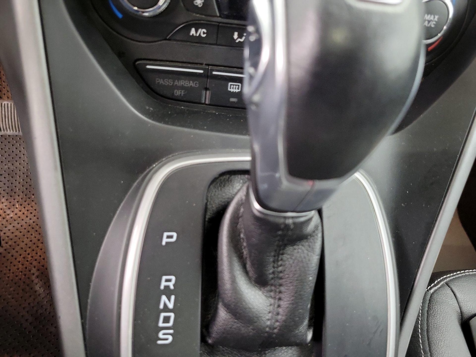 2014 Ford Escape SE - Photo 18