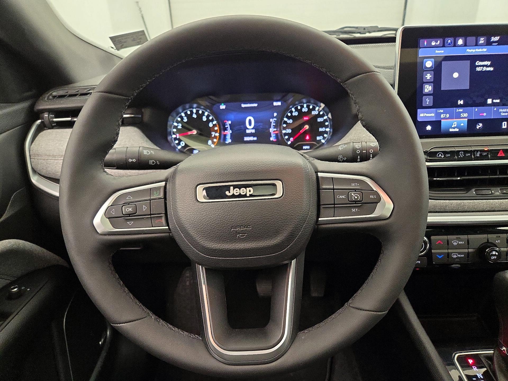 Thumbnail: 2023 Jeep Compass - 10