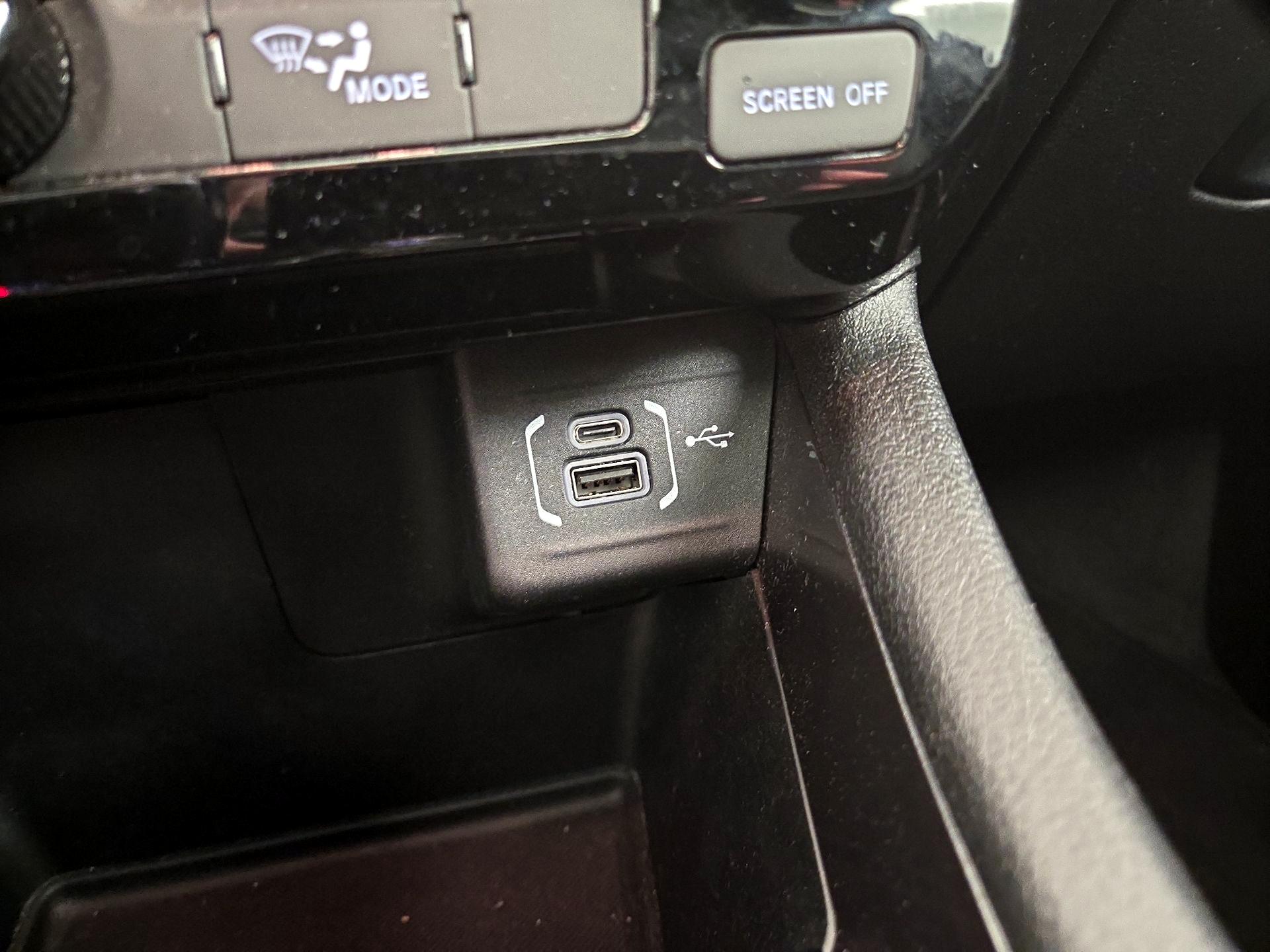 Thumbnail: 2023 Jeep Compass - 18