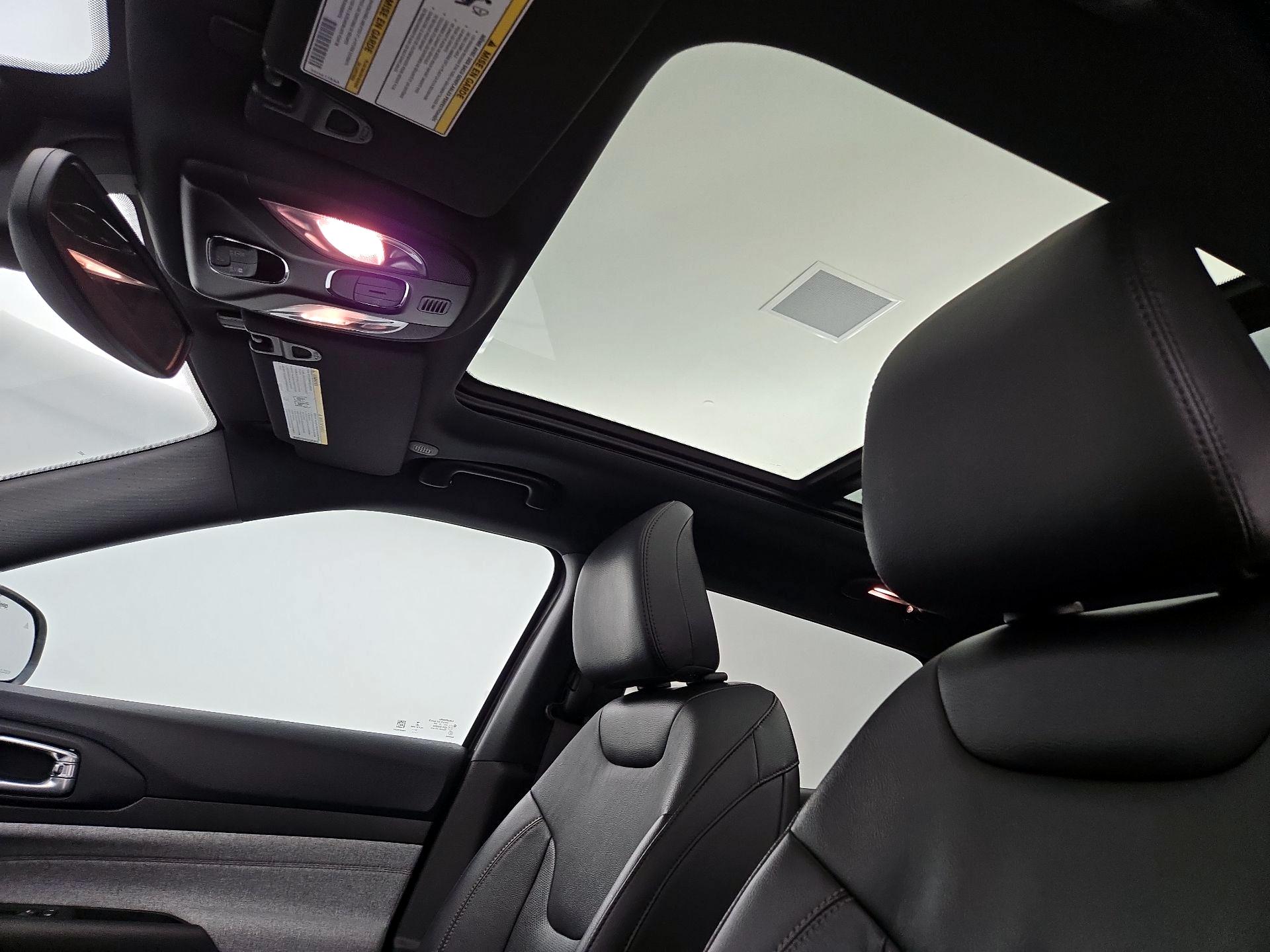 Thumbnail: 2023 Jeep Compass - 19