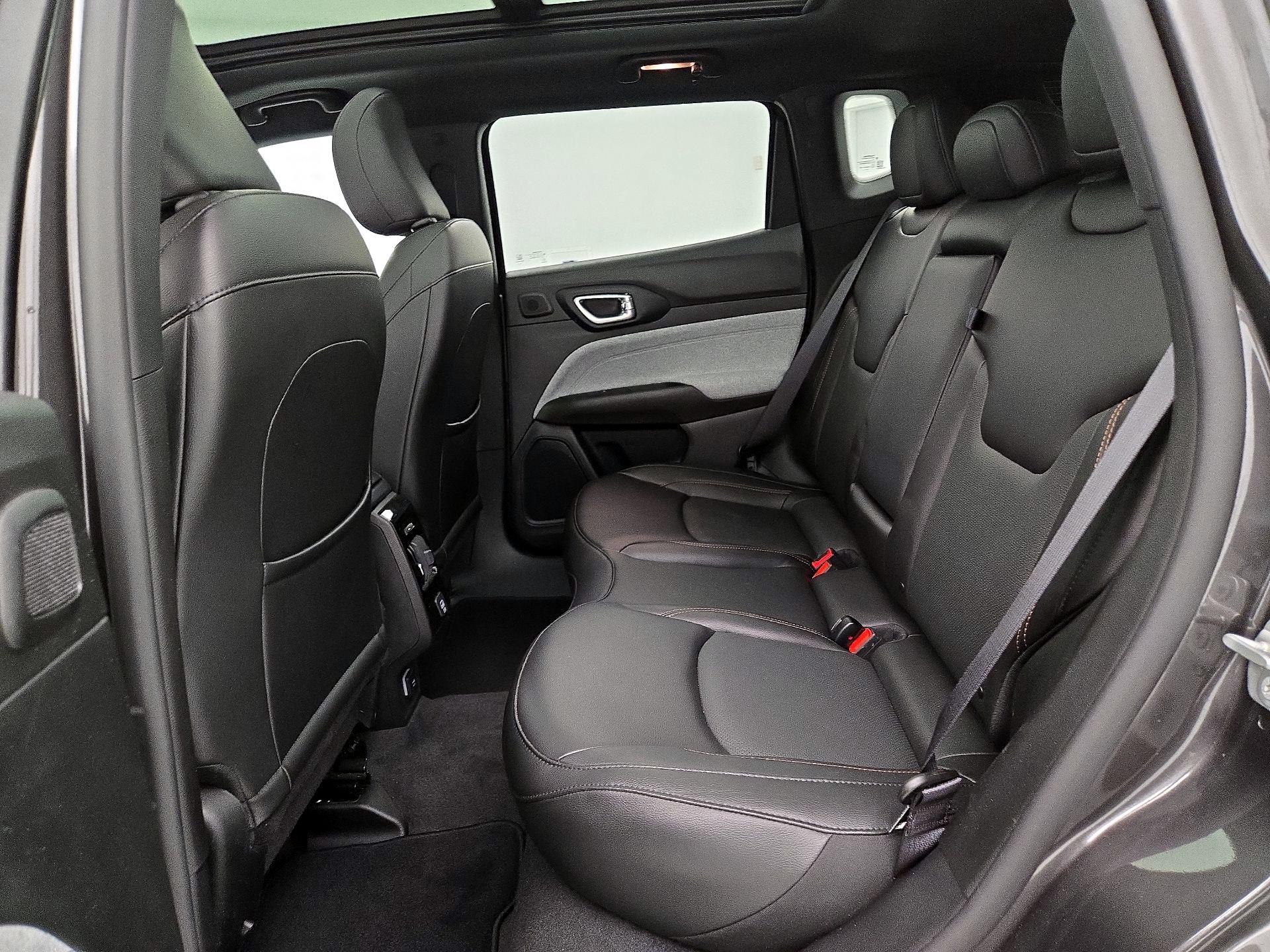 Thumbnail: 2023 Jeep Compass - 20