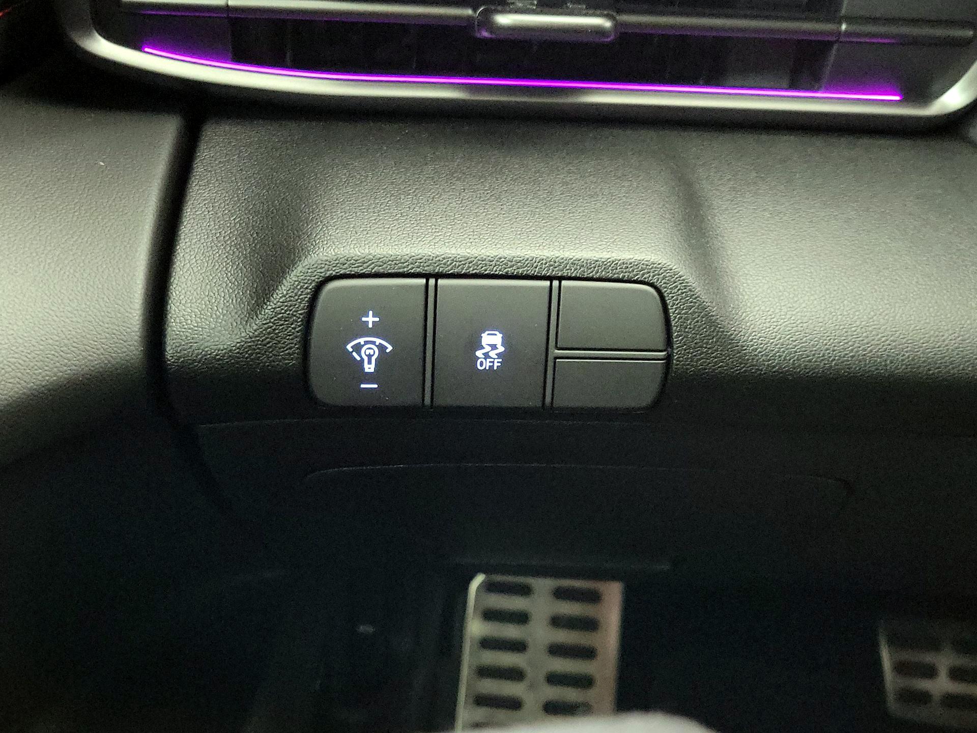 Thumbnail: 2024 Hyundai Elantra - 13