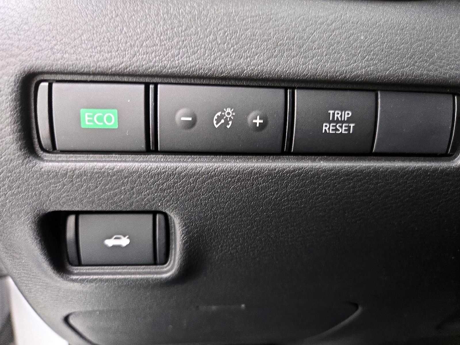 2023 Nissan Sentra SV - Photo 14