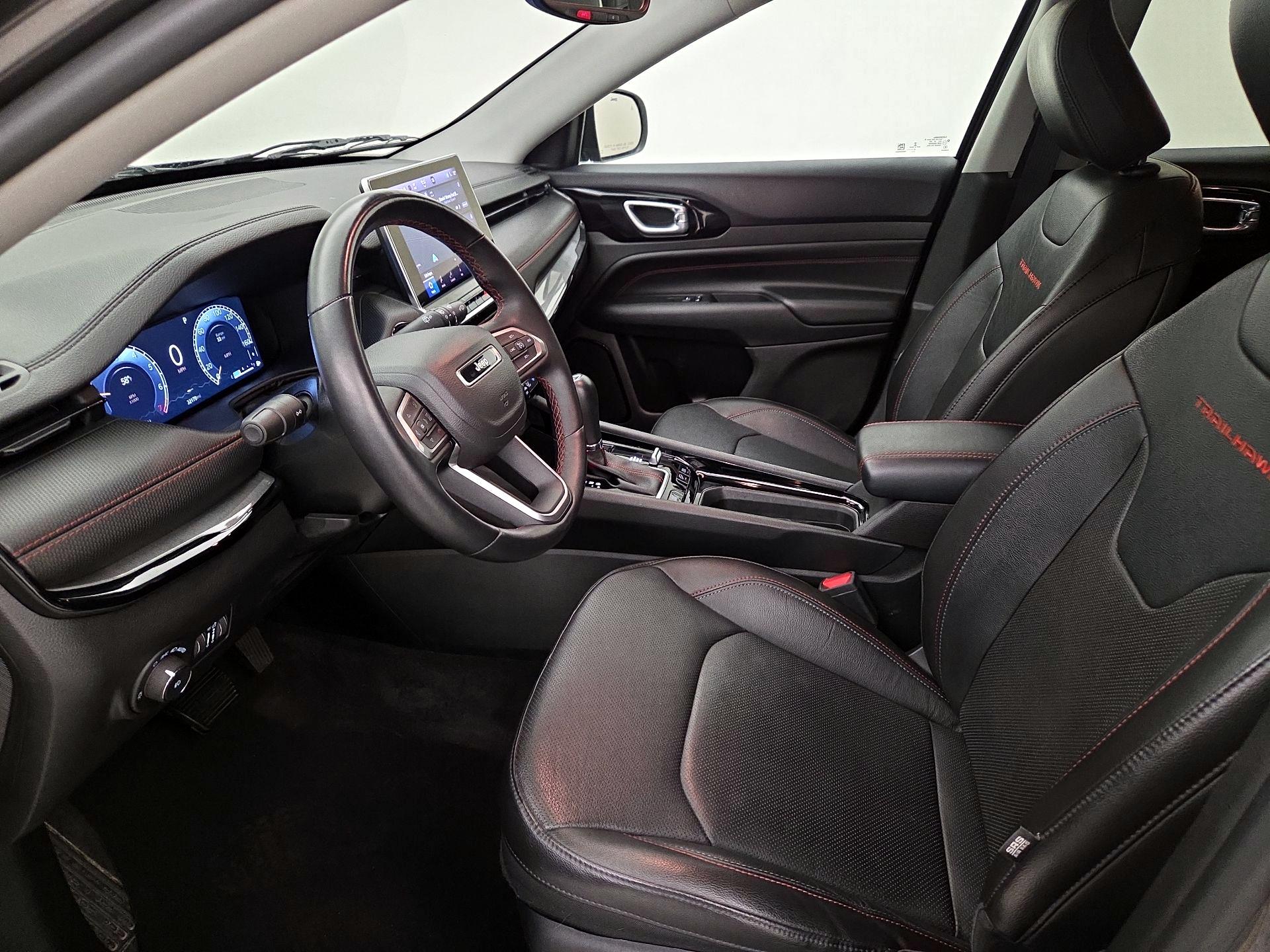 Thumbnail: 2022 Jeep Compass - 11