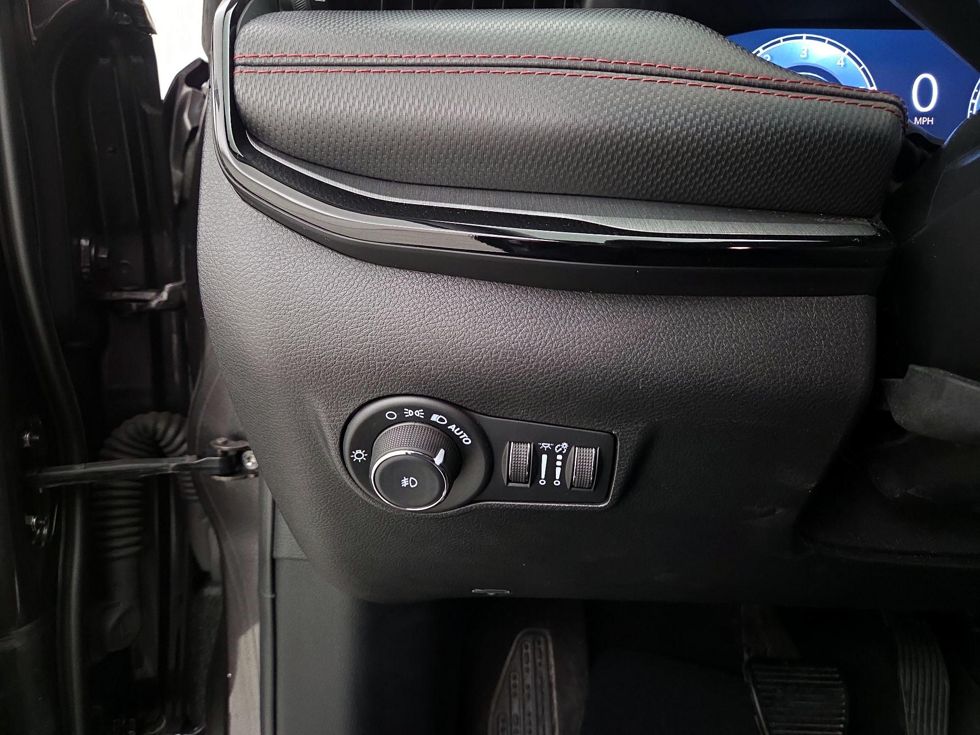 Thumbnail: 2022 Jeep Compass - 13