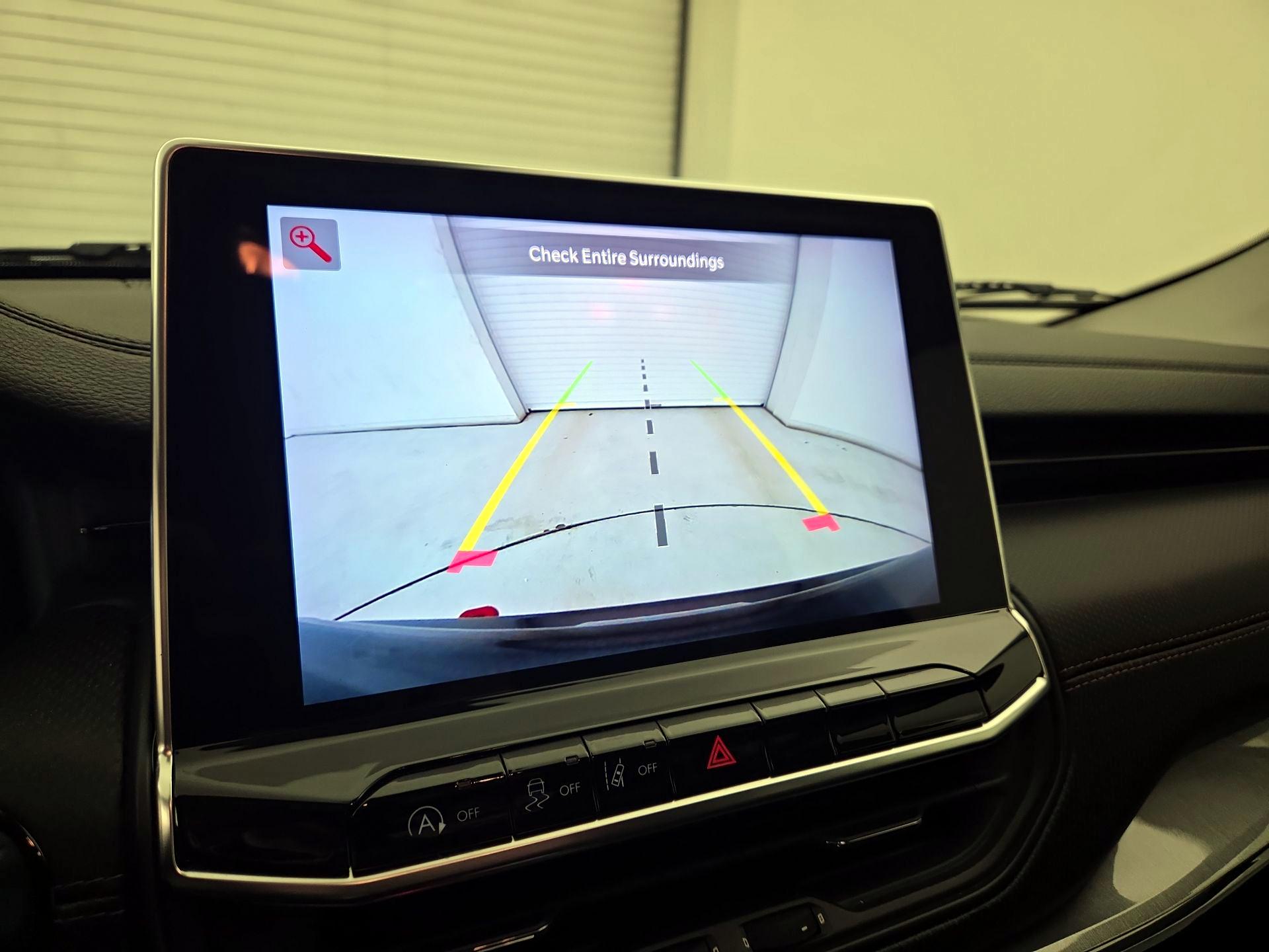 Thumbnail: 2022 Jeep Compass - 14