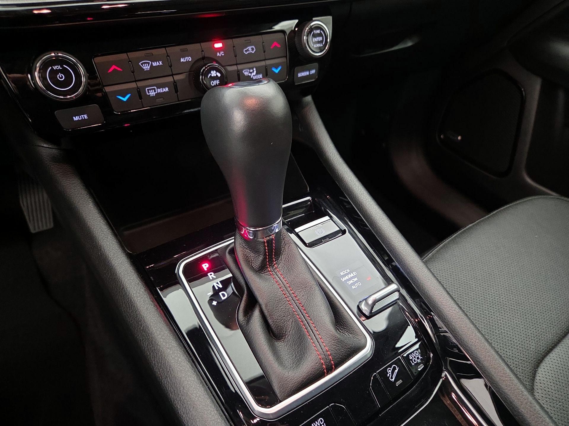 Thumbnail: 2022 Jeep Compass - 17