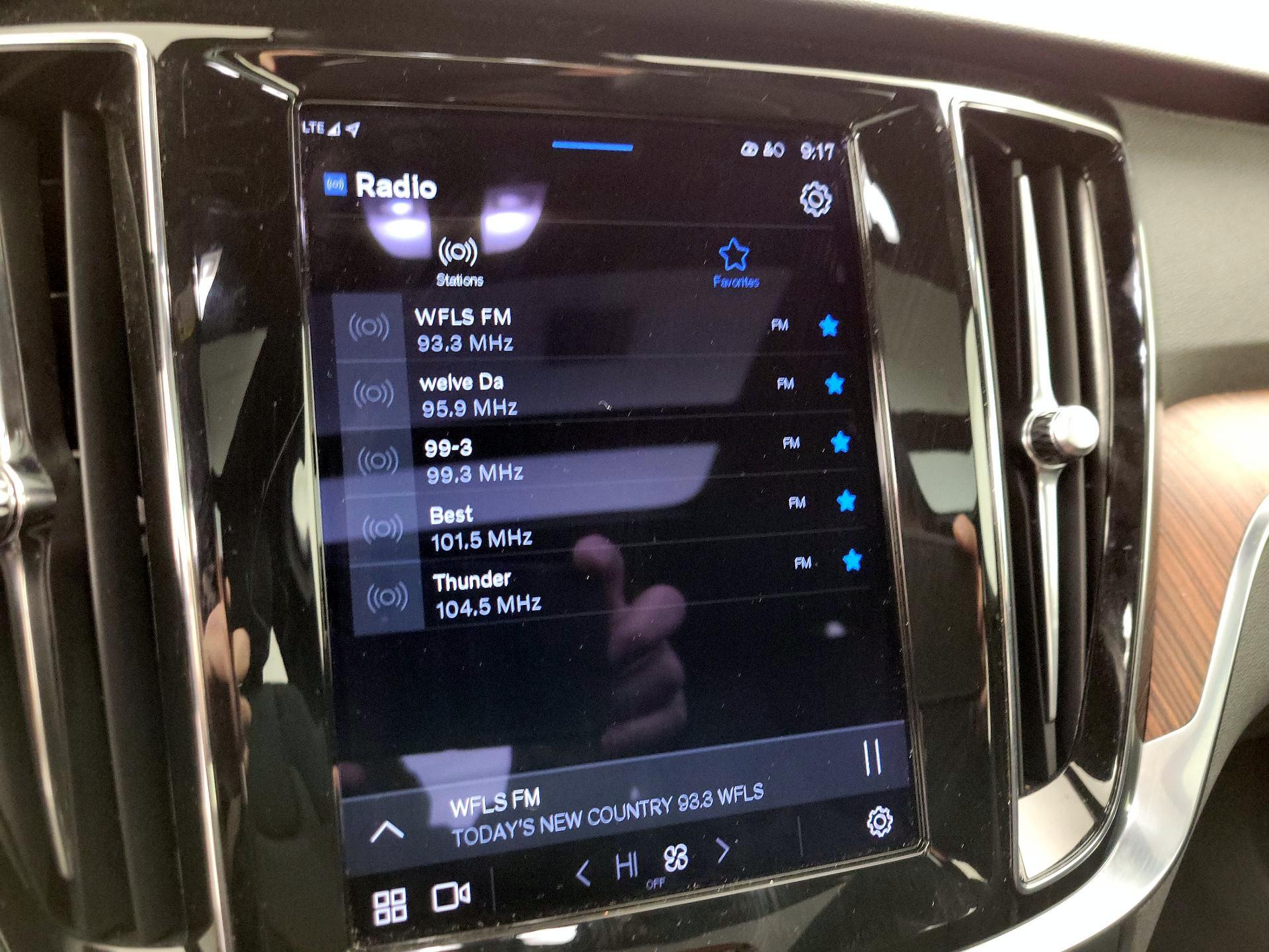 Thumbnail: 2023 Volvo S60 - 15