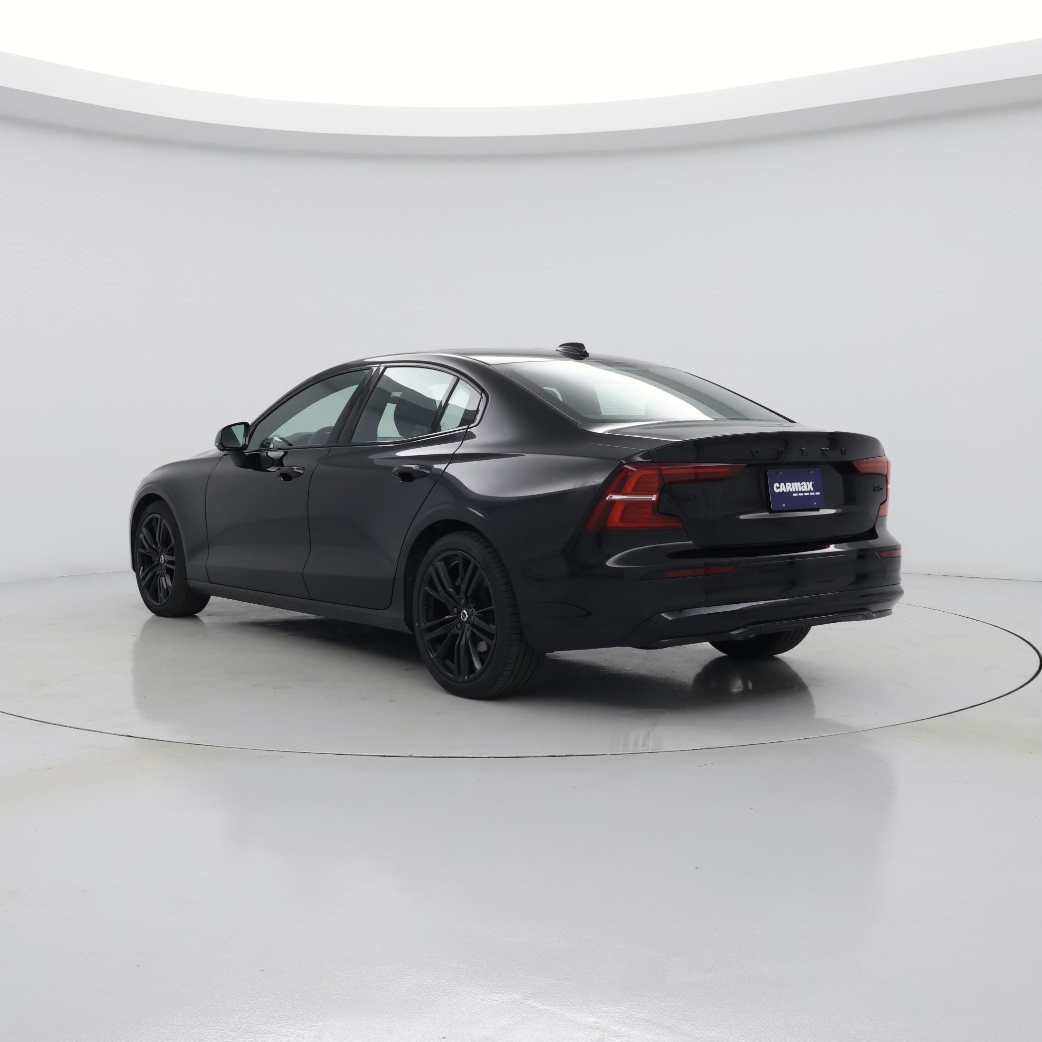 Thumbnail: 2023 Volvo S60 - 2