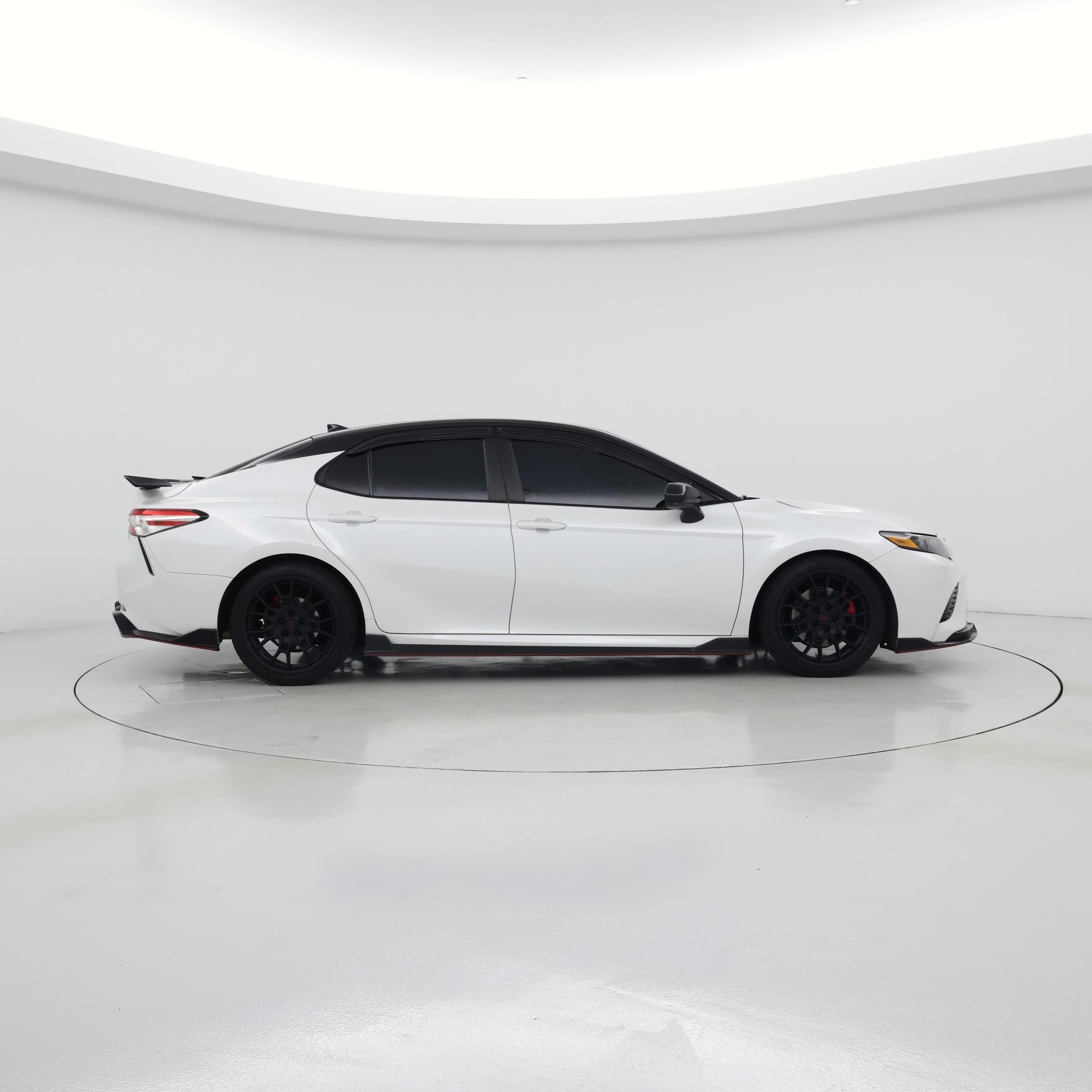 Thumbnail: 2020 Toyota Camry - 7