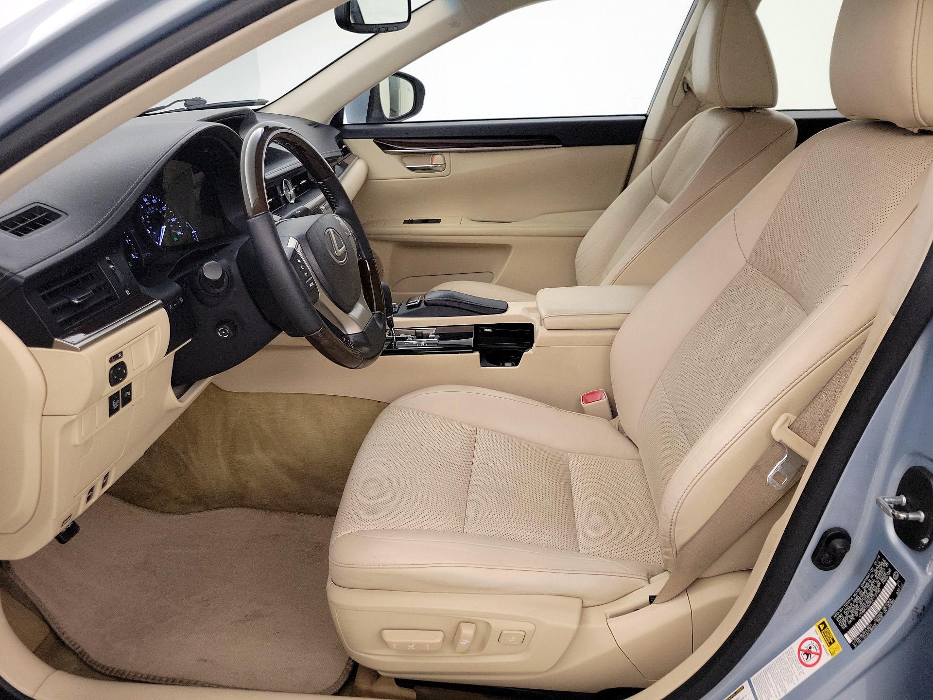 Thumbnail: 2014 Lexus ES - 11