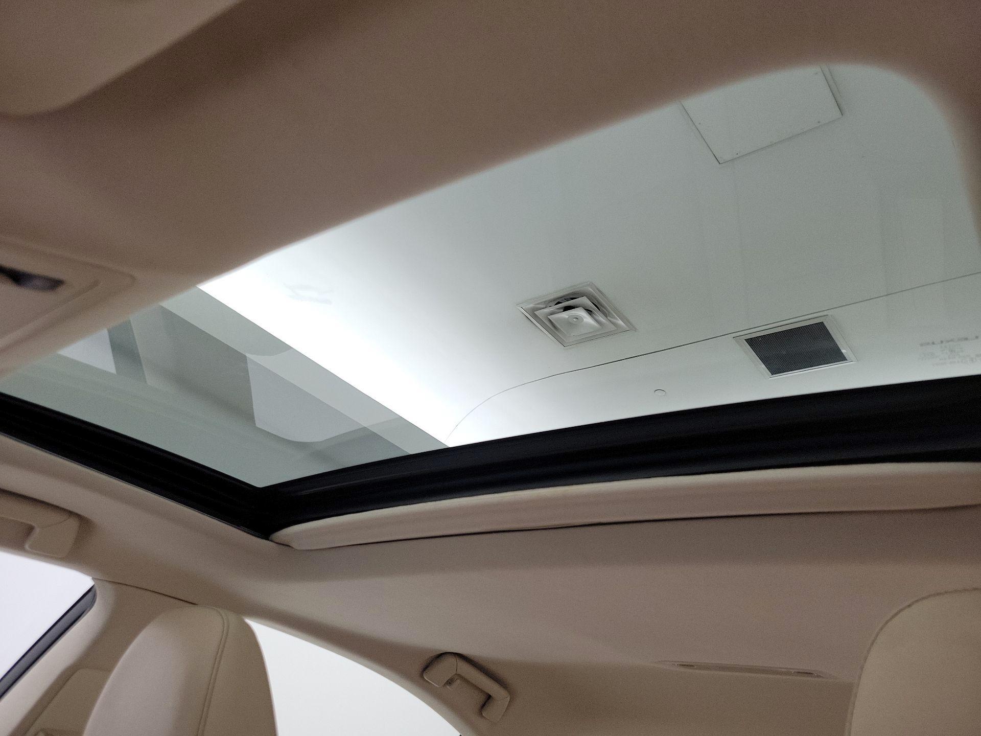 Thumbnail: 2014 Lexus ES - 20