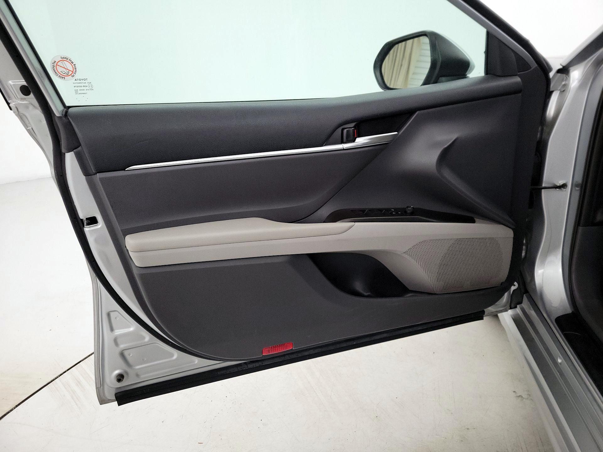 Thumbnail: 2023 Toyota Camry - 12