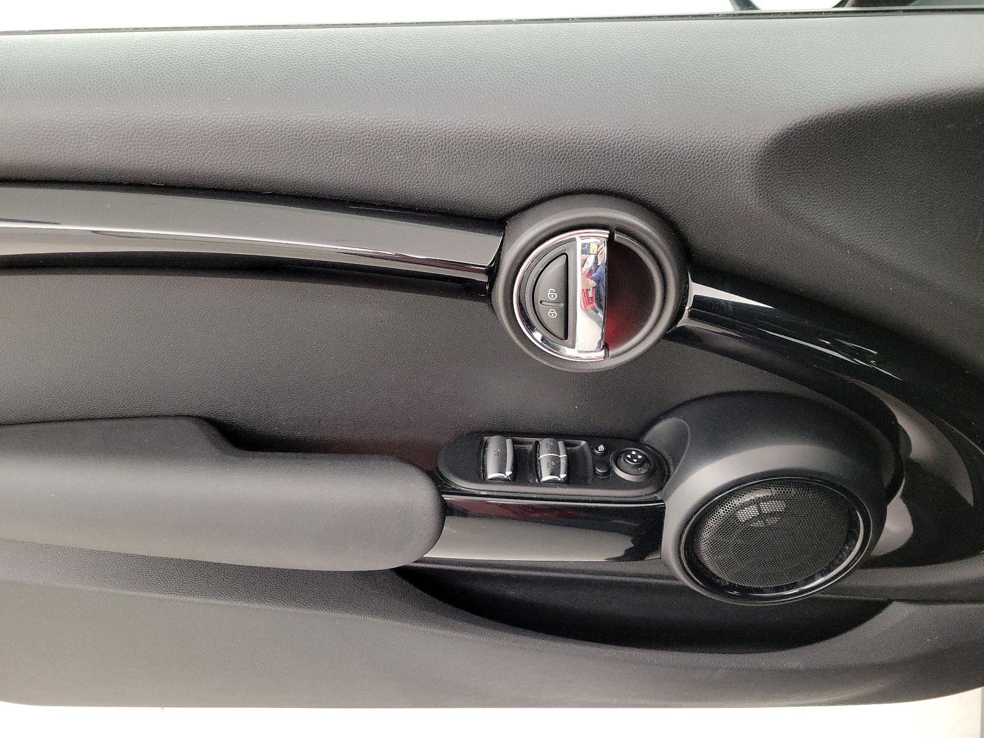 Thumbnail: 2018 MINI Cooper - 12