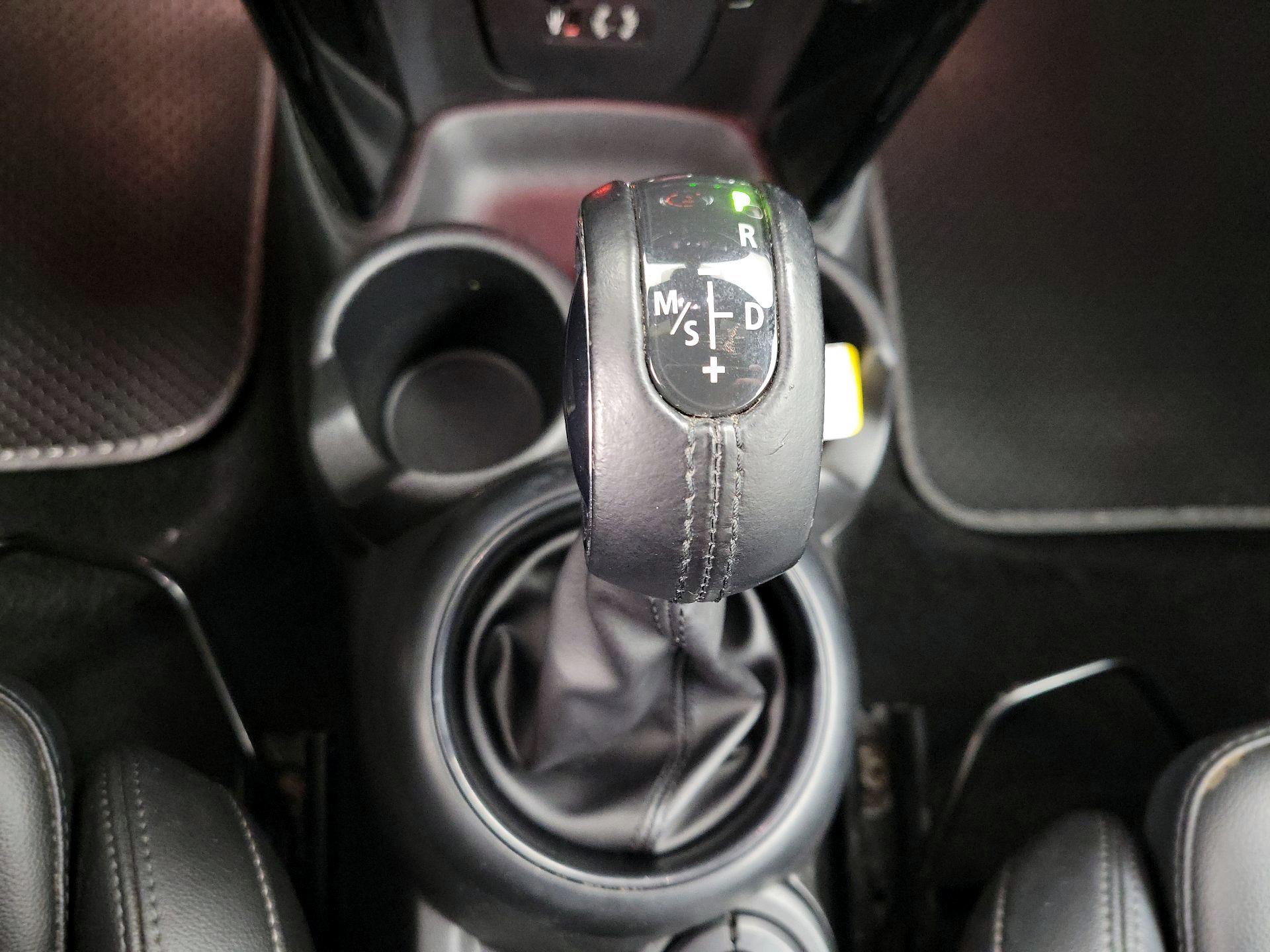 Thumbnail: 2018 MINI Cooper - 18