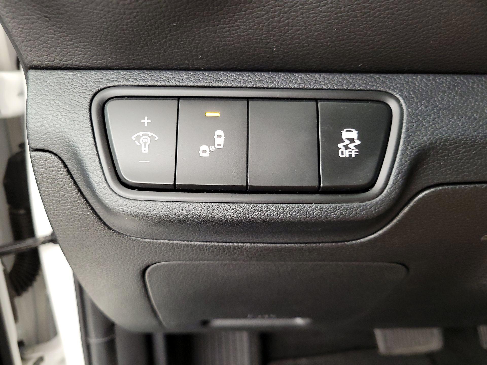 Thumbnail: 2023 Kia Forte - 13