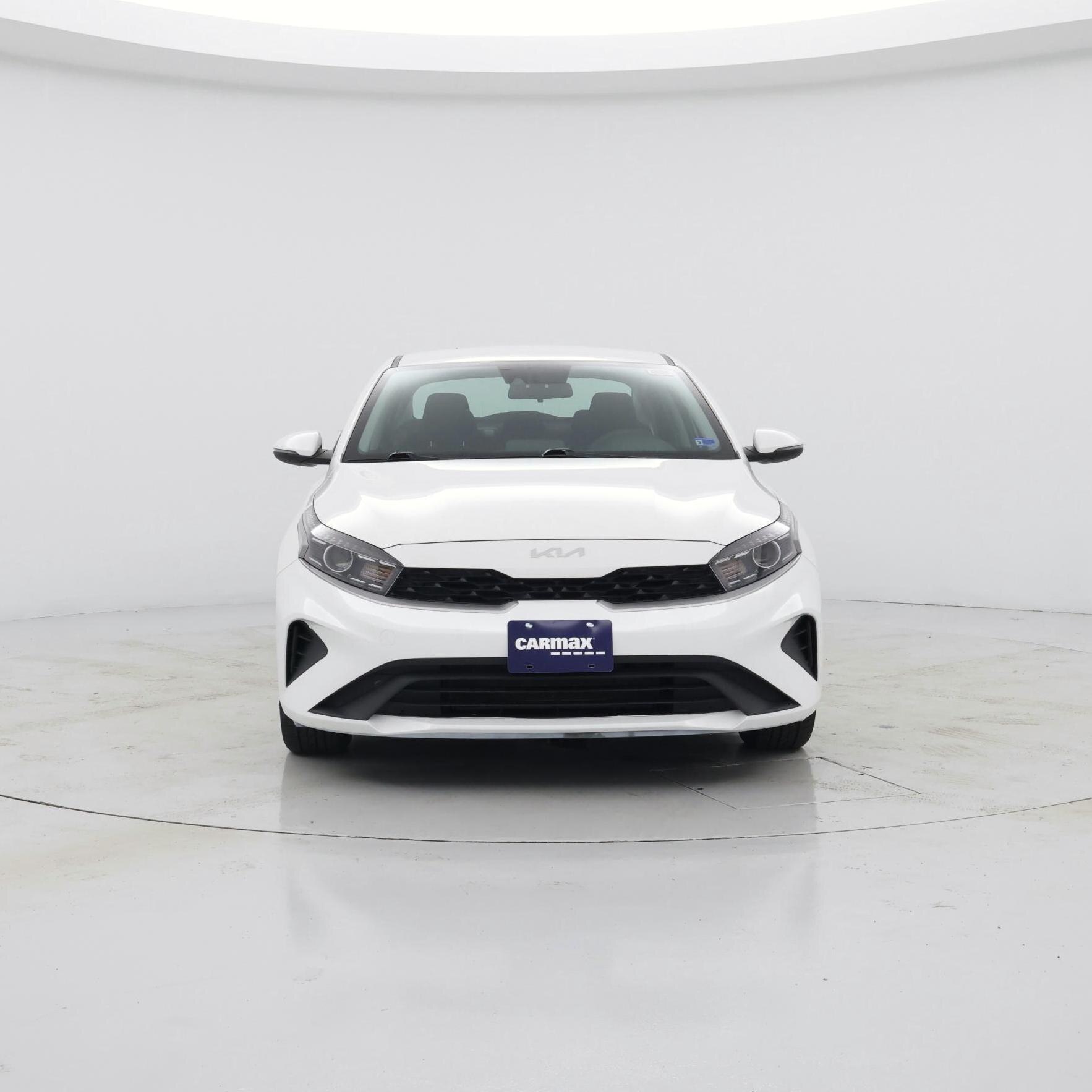 Thumbnail: 2023 Kia Forte - 5