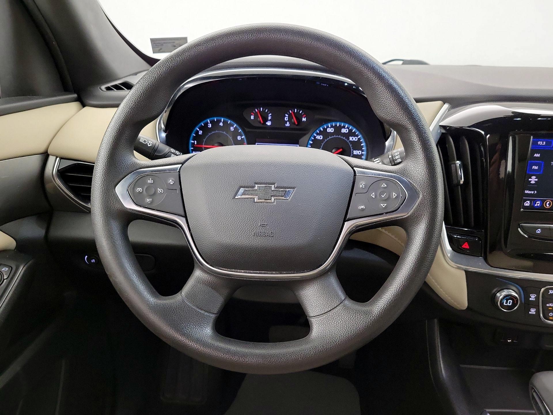 Thumbnail: 2022 Chevrolet Traverse - 10