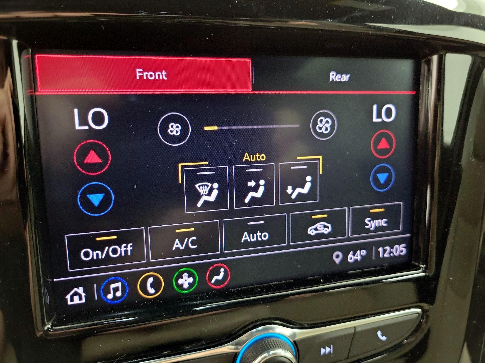 Thumbnail: 2022 Chevrolet Traverse - 16