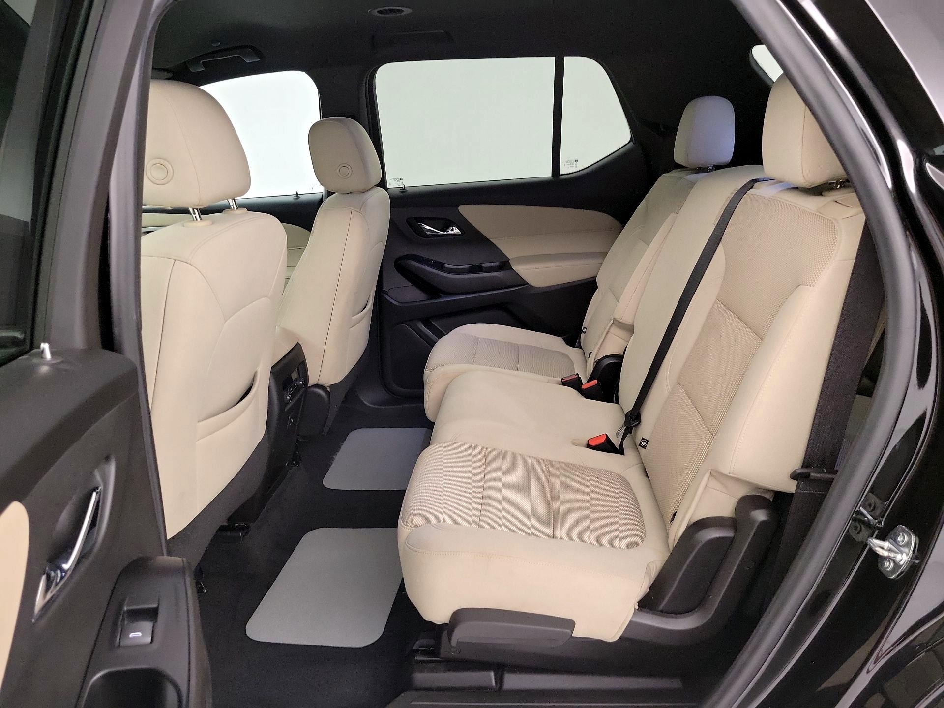 Thumbnail: 2022 Chevrolet Traverse - 19