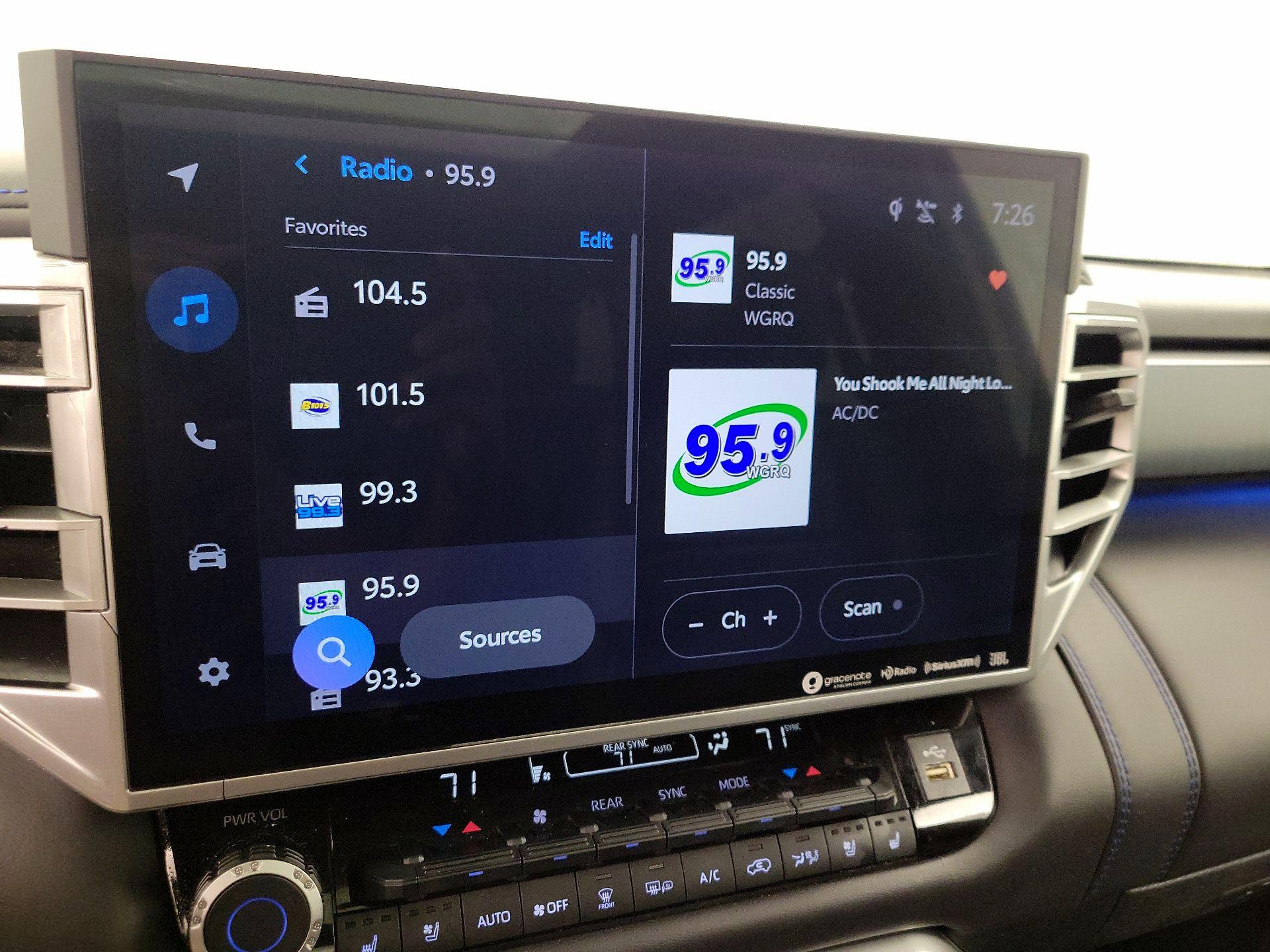 Thumbnail: 2024 Toyota Sequoia - 16