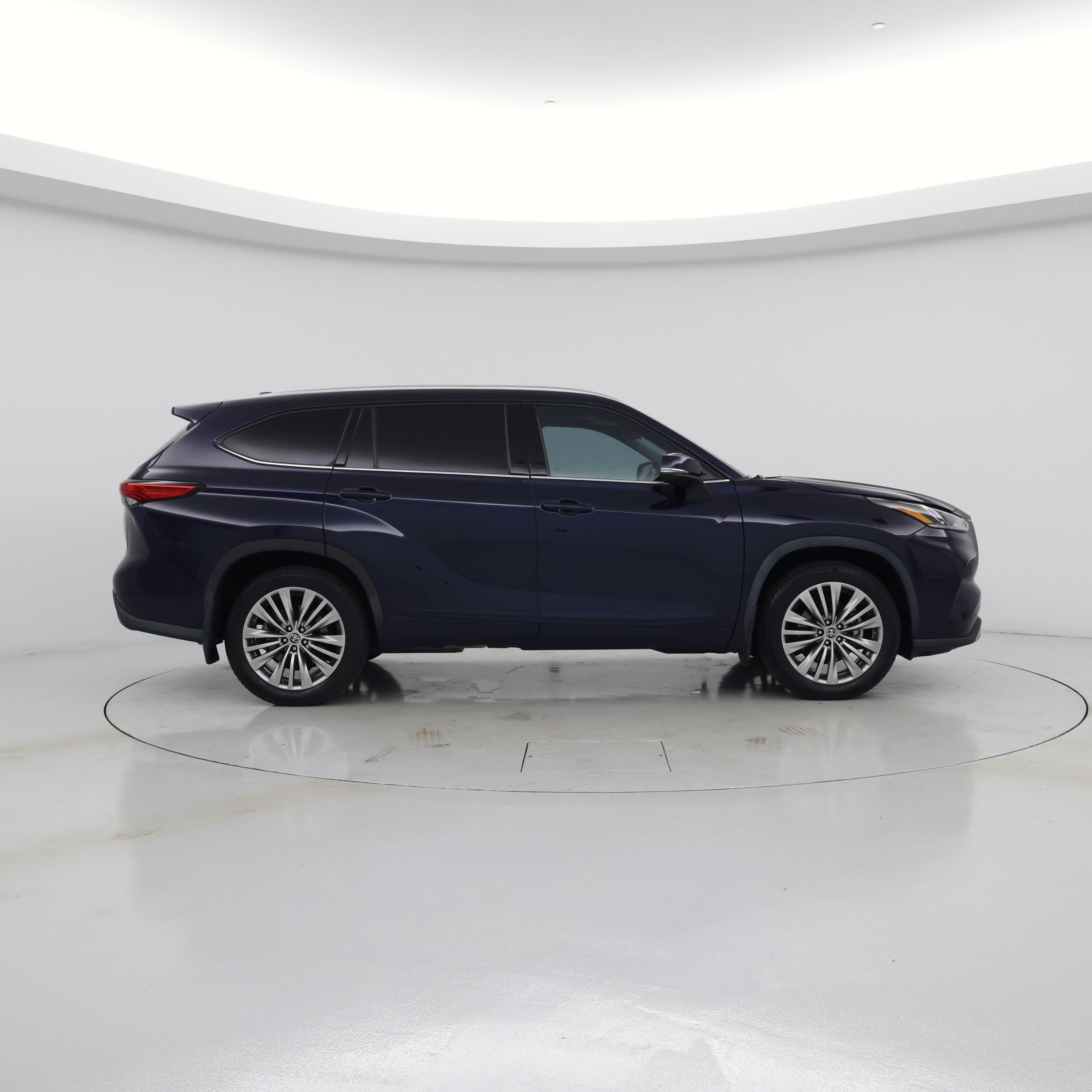 Thumbnail: 2021 Toyota Highlander - 7