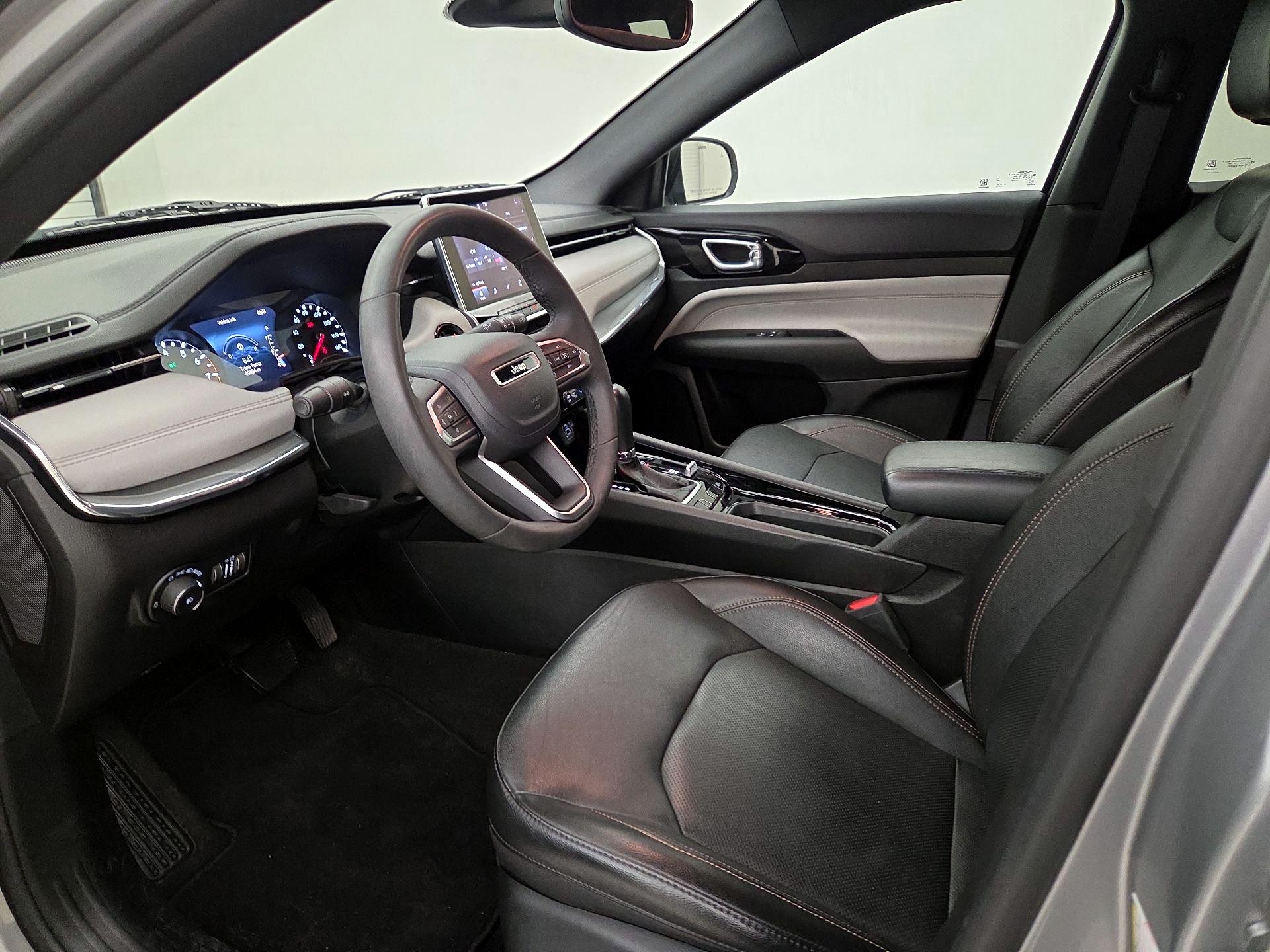 Thumbnail: 2023 Jeep Compass - 11