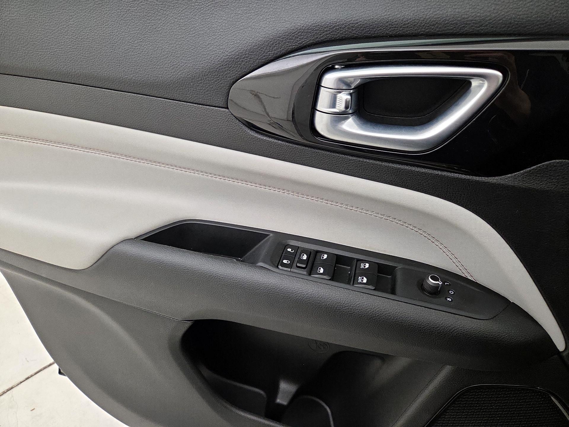 Thumbnail: 2023 Jeep Compass - 12