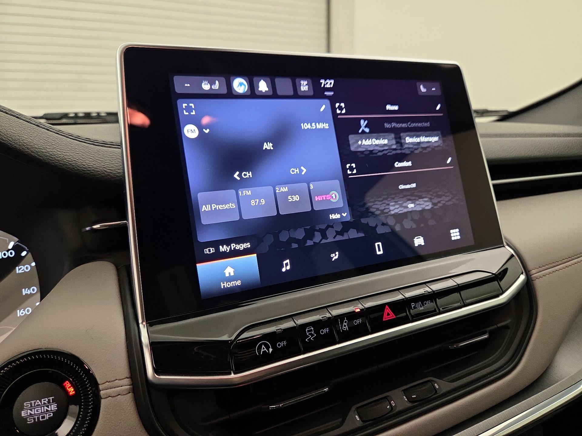 Thumbnail: 2023 Jeep Compass - 14