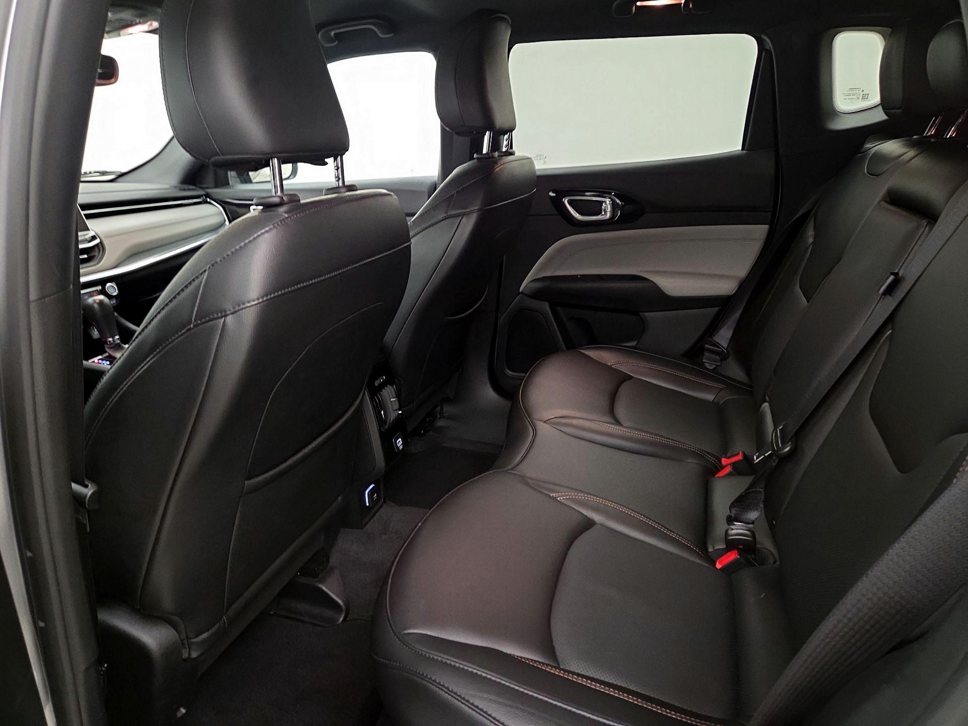 Thumbnail: 2023 Jeep Compass - 18