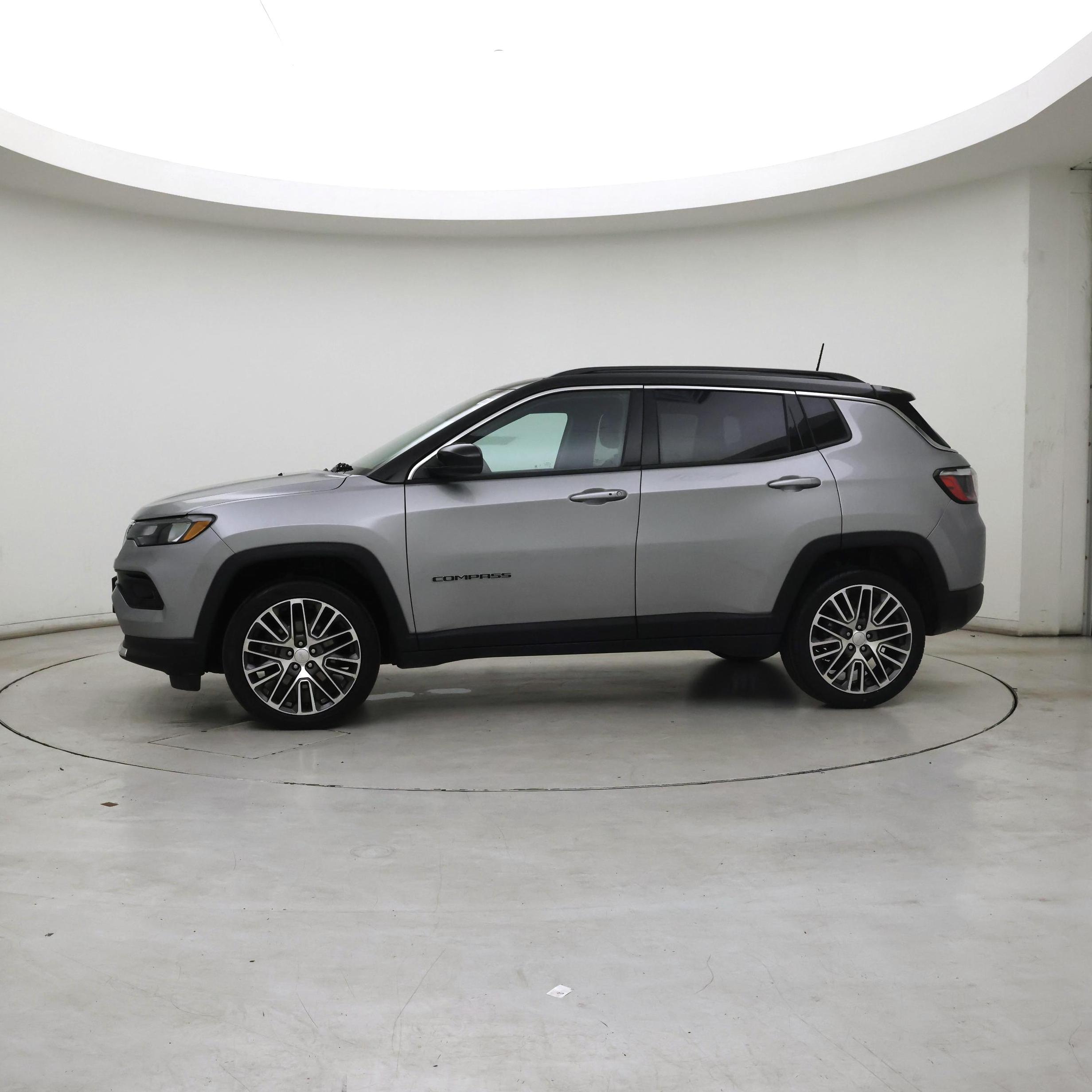 Thumbnail: 2023 Jeep Compass - 3