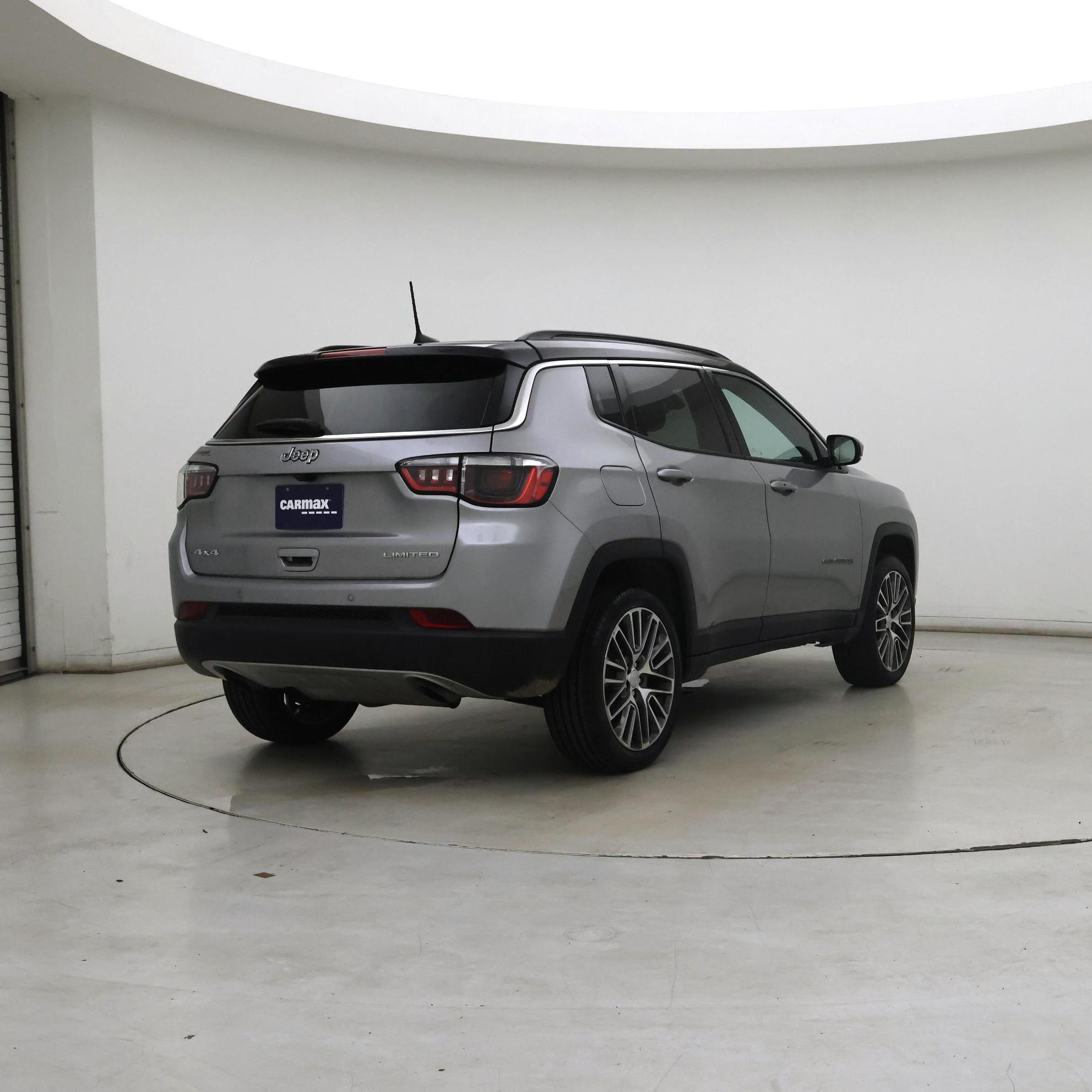 Thumbnail: 2023 Jeep Compass - 8