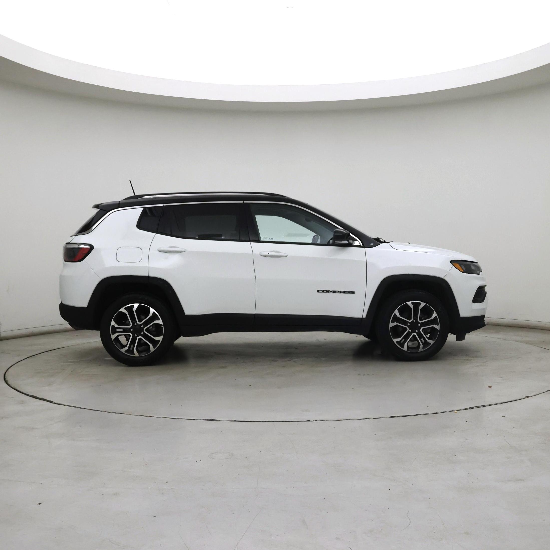 Thumbnail: 2022 Jeep Compass - 7