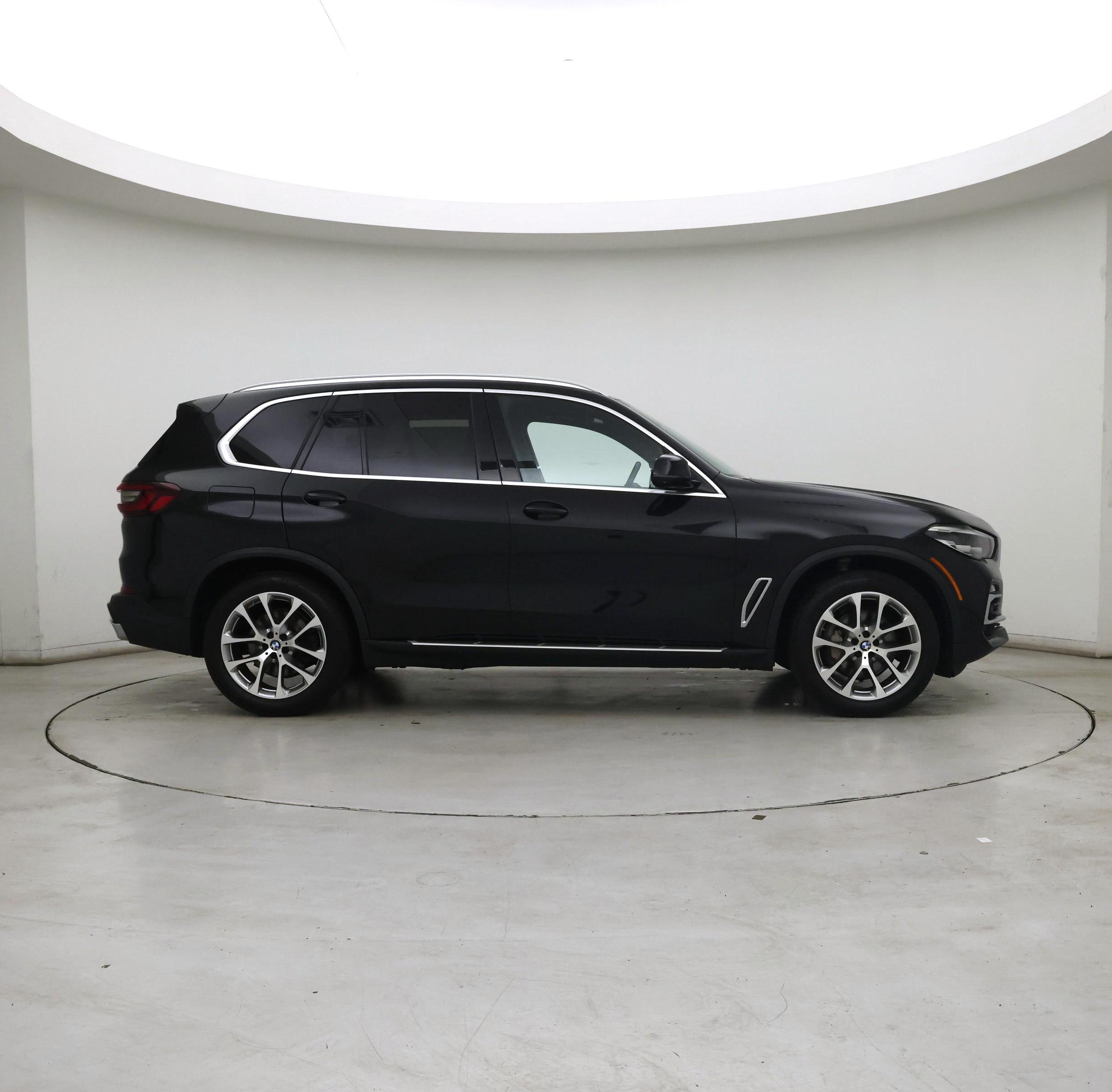 Thumbnail: 2021 BMW X5 - 7