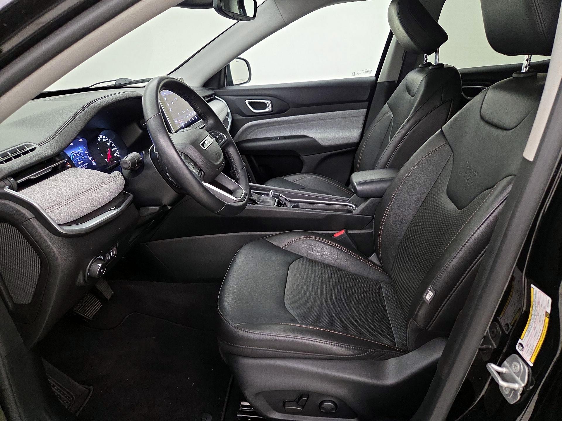 Thumbnail: 2022 Jeep Compass - 11