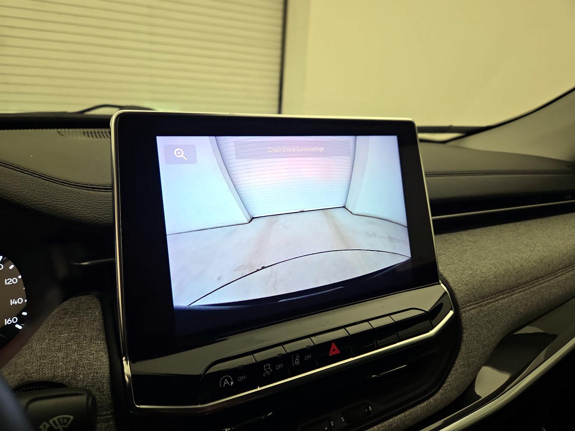 Thumbnail: 2022 Jeep Compass - 14