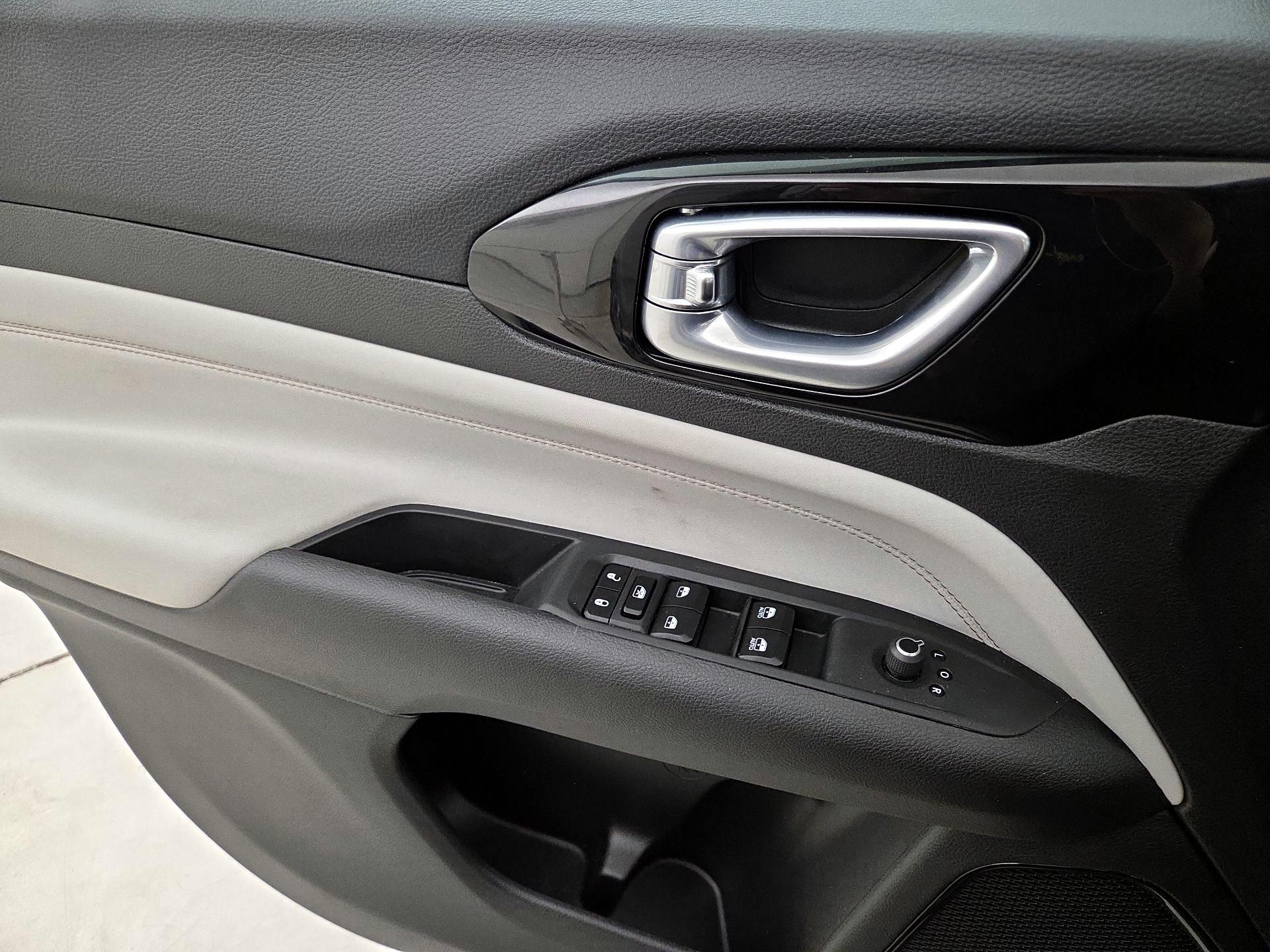 Thumbnail: 2023 Jeep Compass - 12