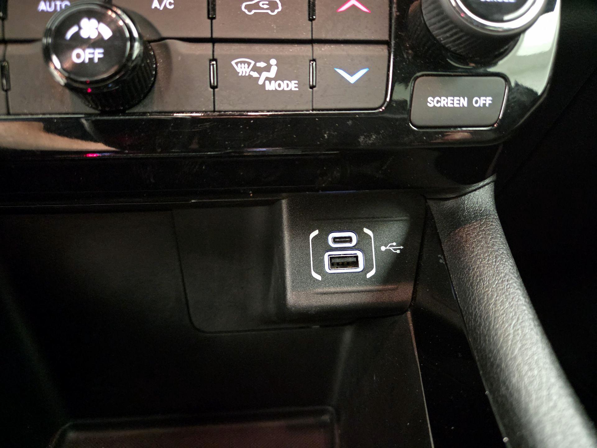 Thumbnail: 2023 Jeep Compass - 17