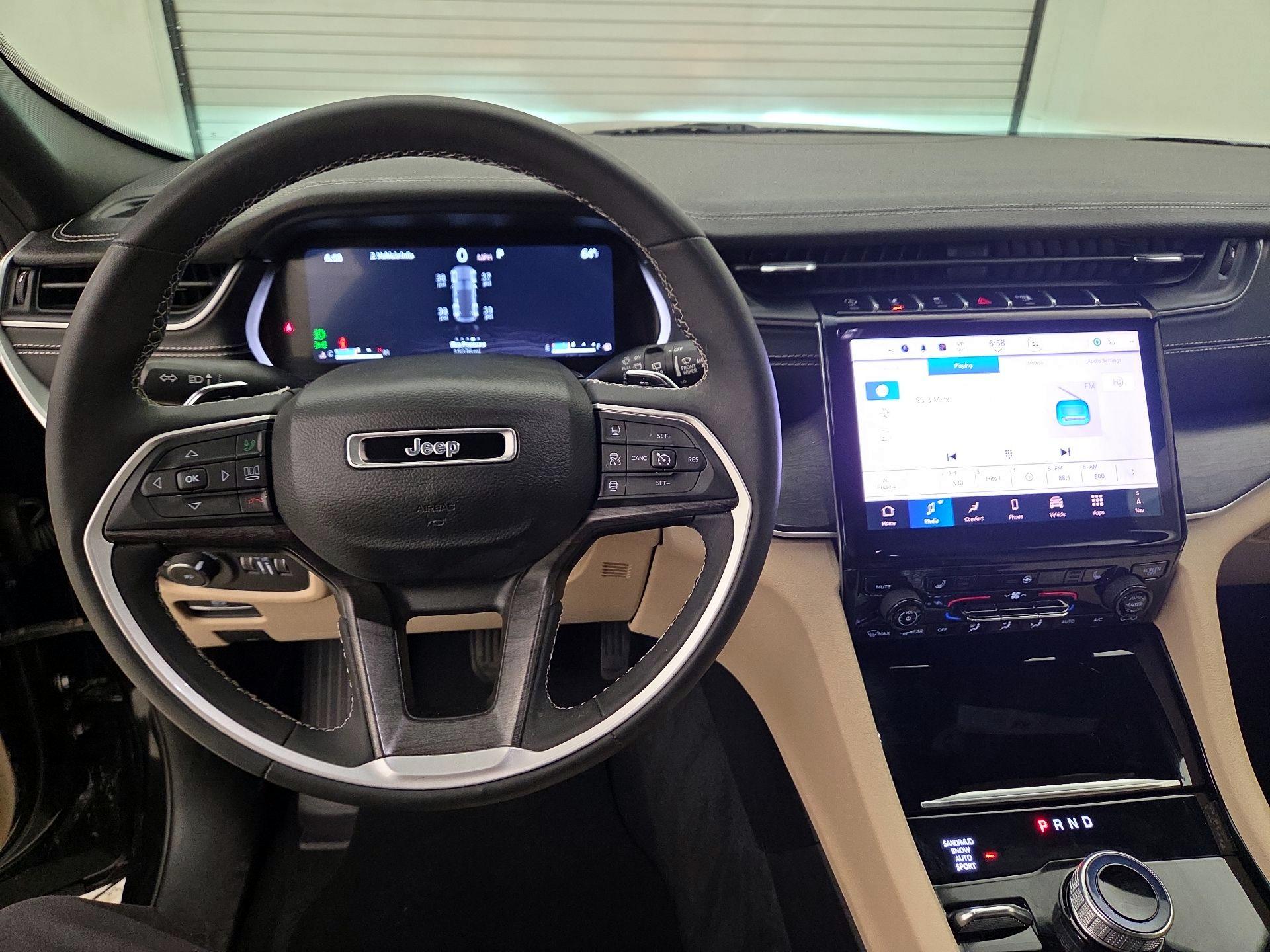 Thumbnail: 2023 Jeep Grand Cherokee - 9