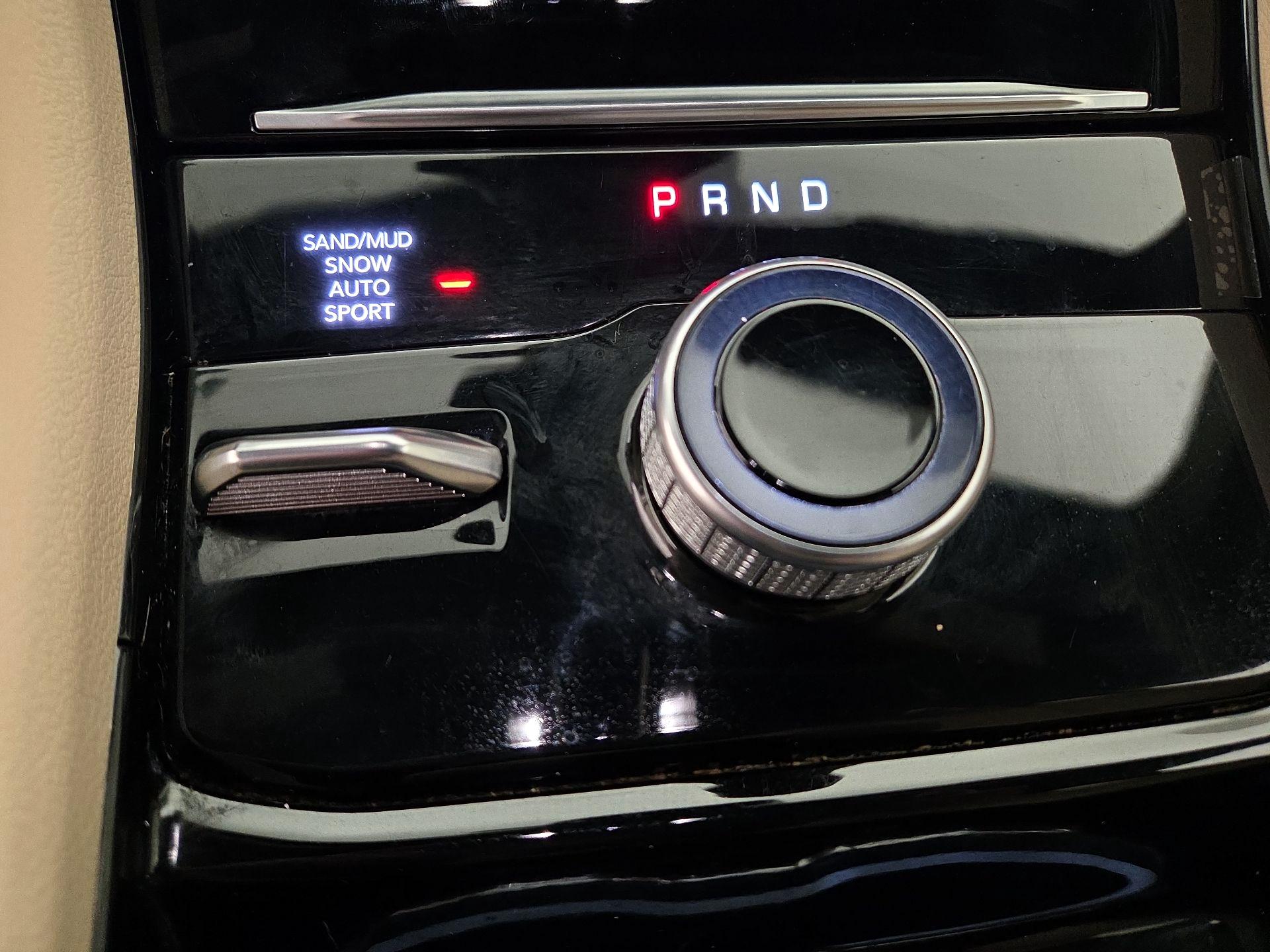 Thumbnail: 2023 Jeep Grand Cherokee - 16