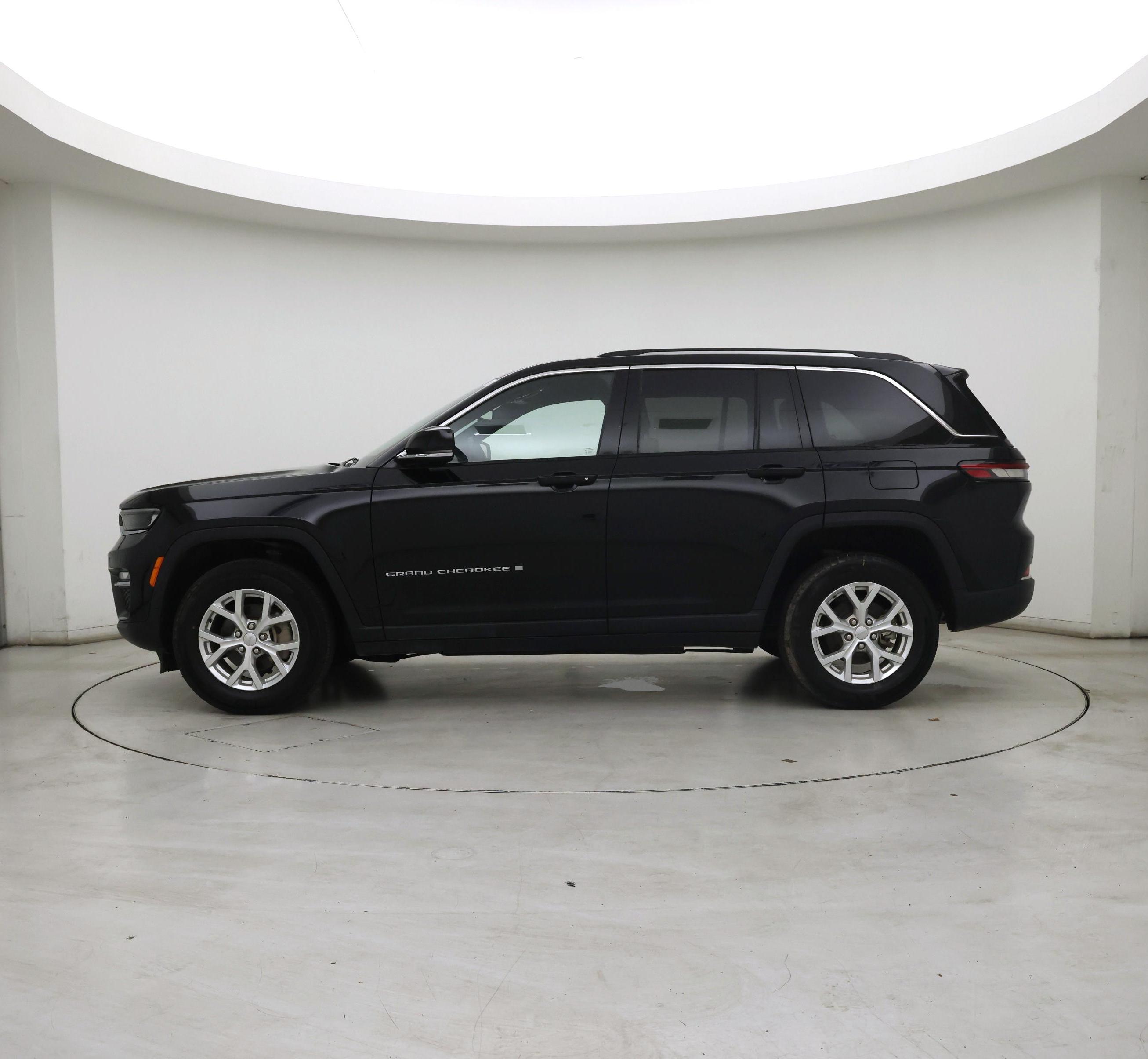 Thumbnail: 2023 Jeep Grand Cherokee - 3