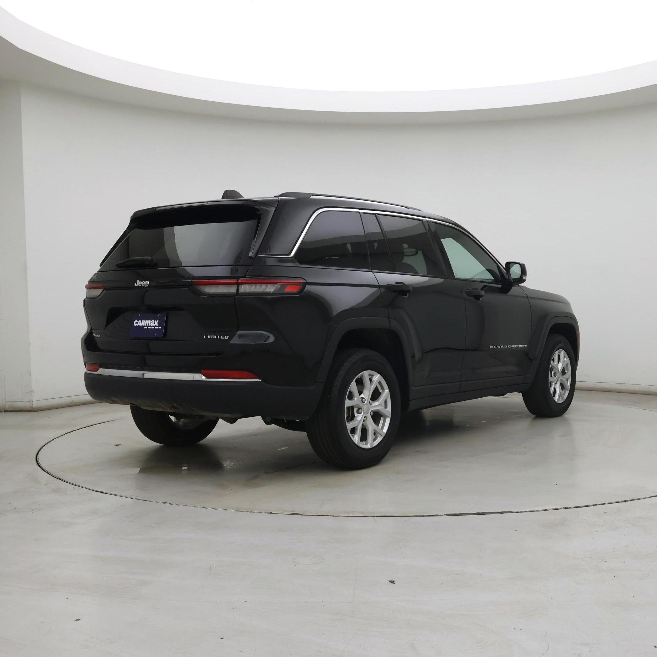 Thumbnail: 2023 Jeep Grand Cherokee - 8