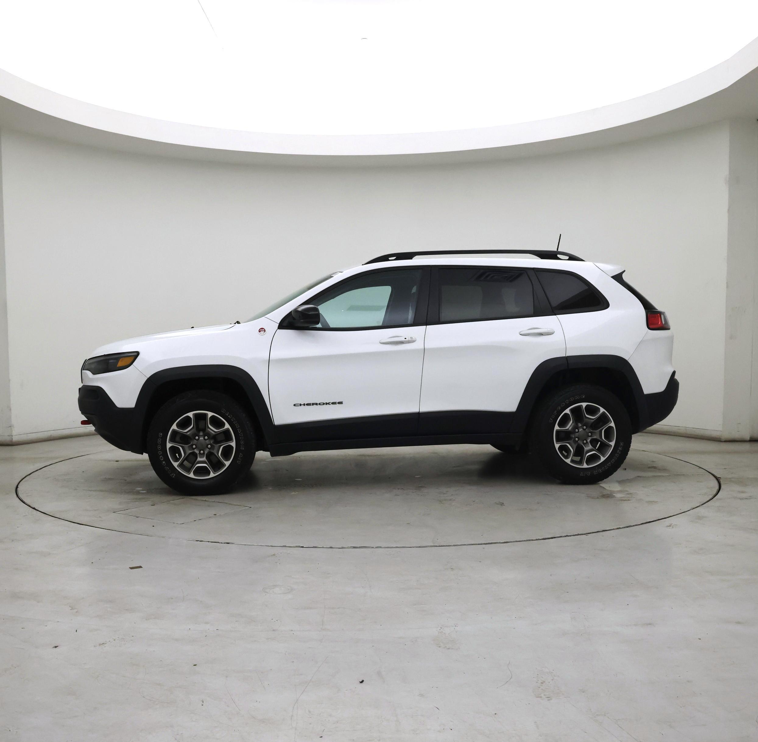 Thumbnail: 2022 Jeep Cherokee - 3
