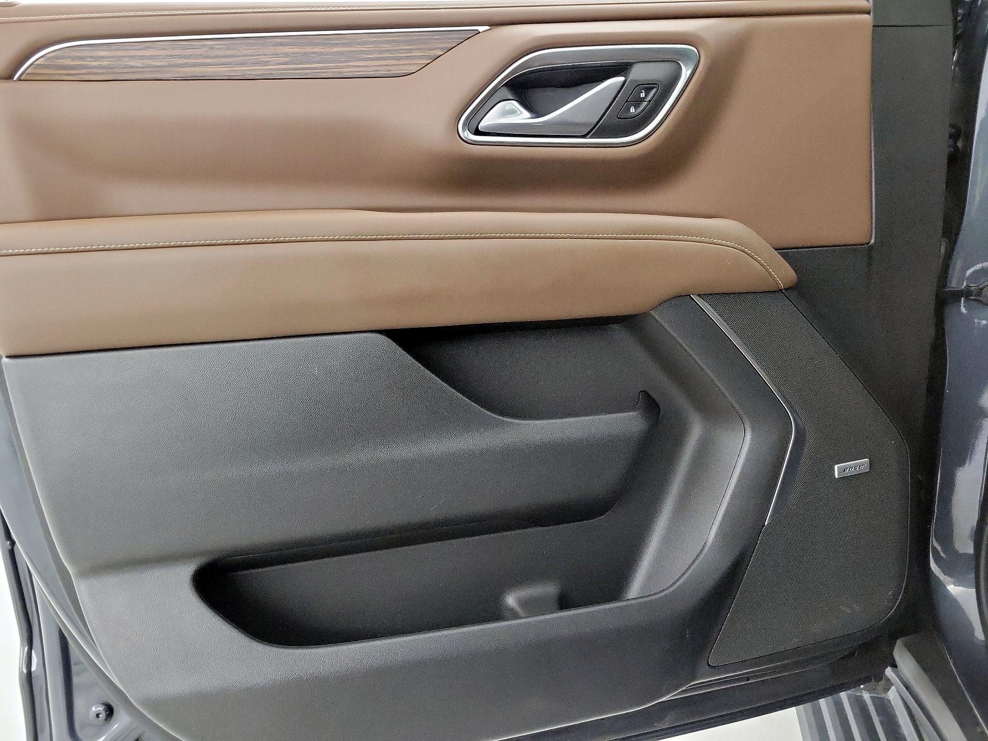 Thumbnail: 2022 Chevrolet Suburban - 12