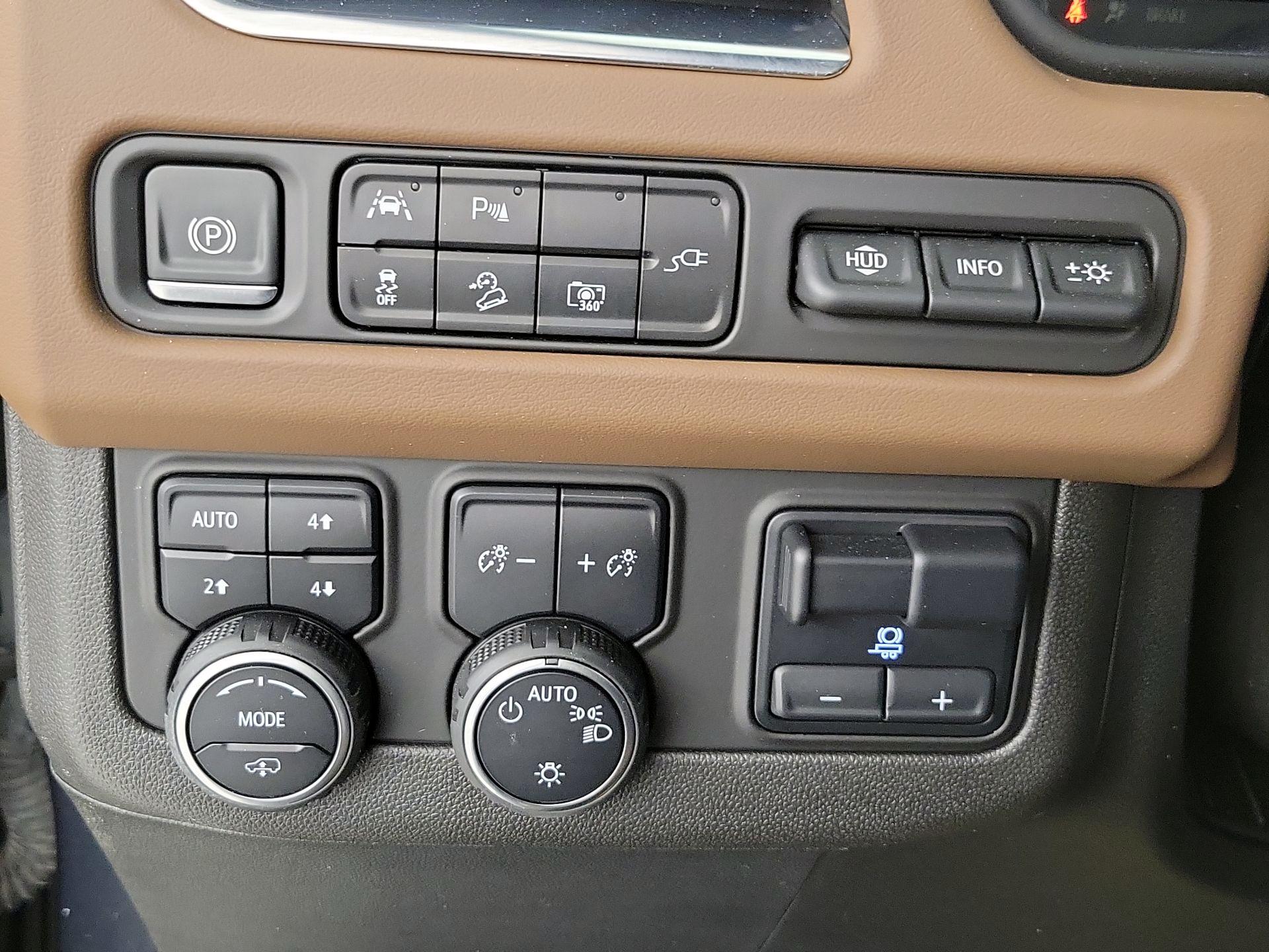 Thumbnail: 2022 Chevrolet Suburban - 13