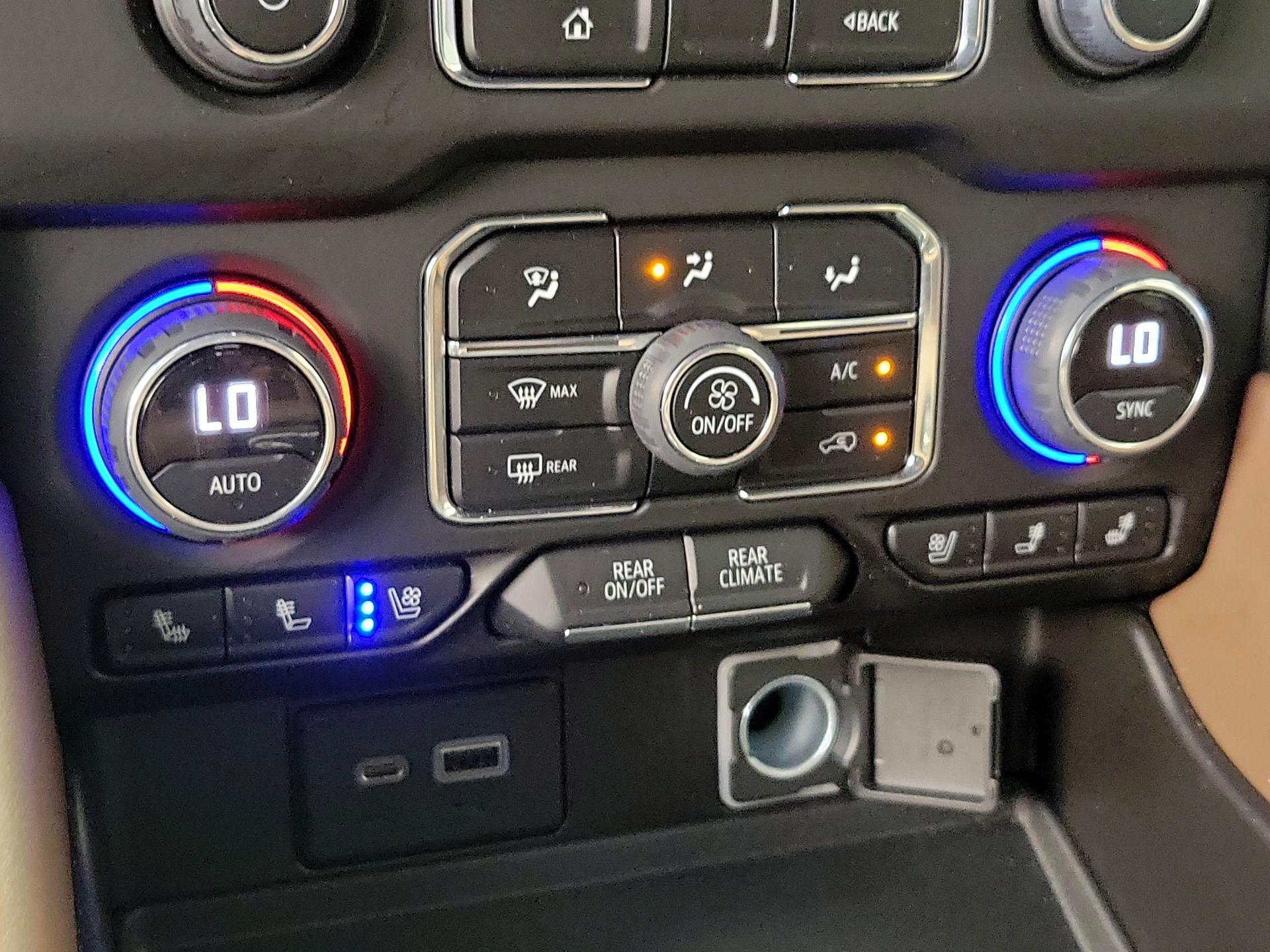 Thumbnail: 2022 Chevrolet Suburban - 16