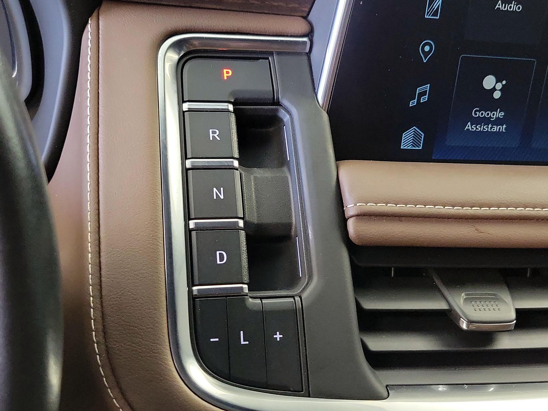 Thumbnail: 2022 Chevrolet Suburban - 17